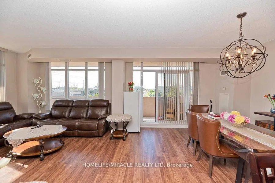 9235 Jane Street, #412