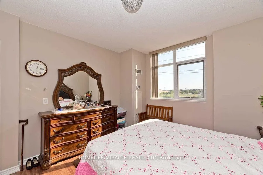 9235 Jane Street, #412