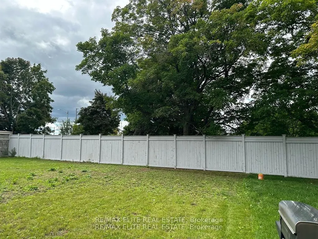 96 Drizzel Crescent
