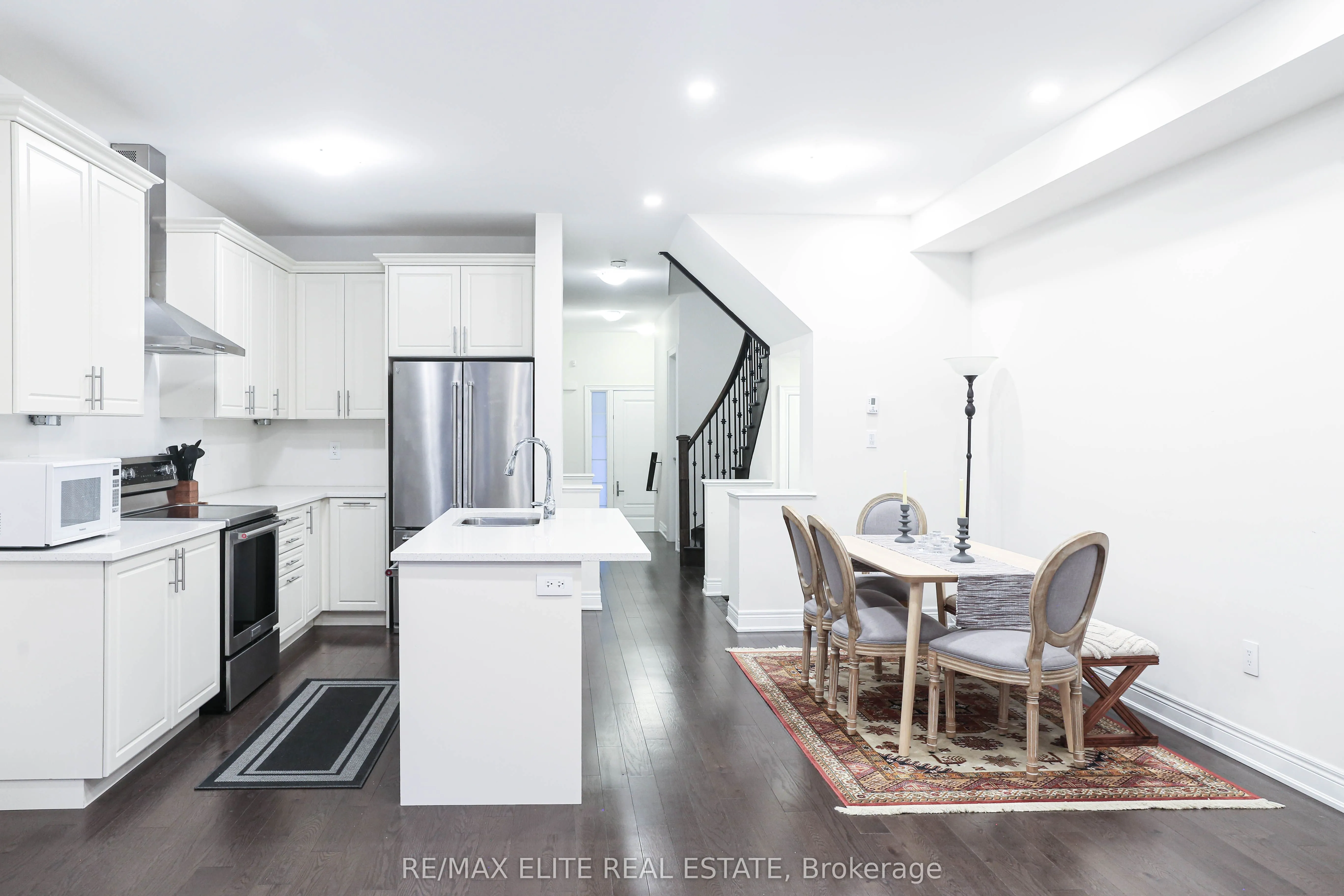 96 Drizzel Crescent