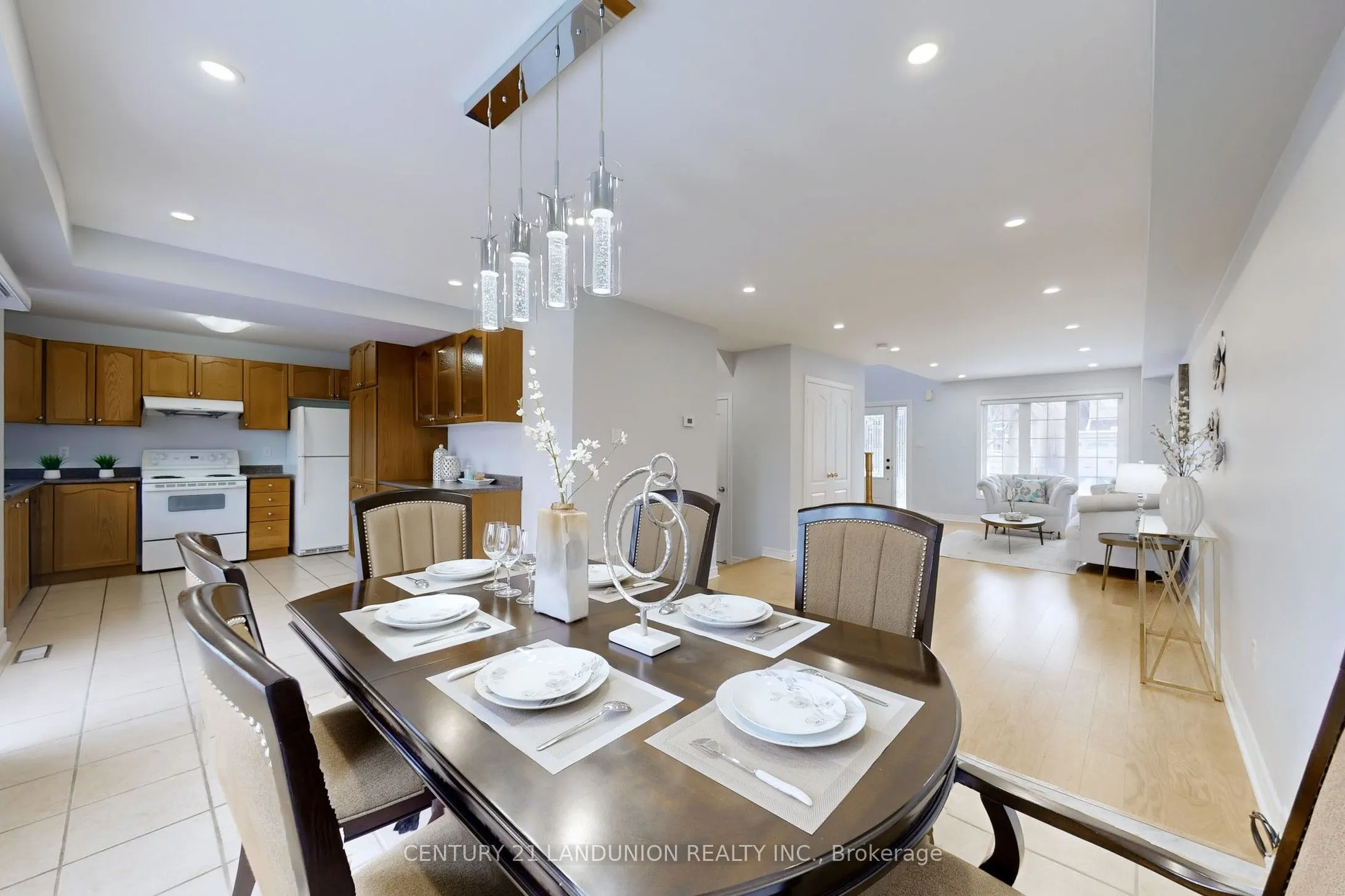 378 Spruce Grove Crescent