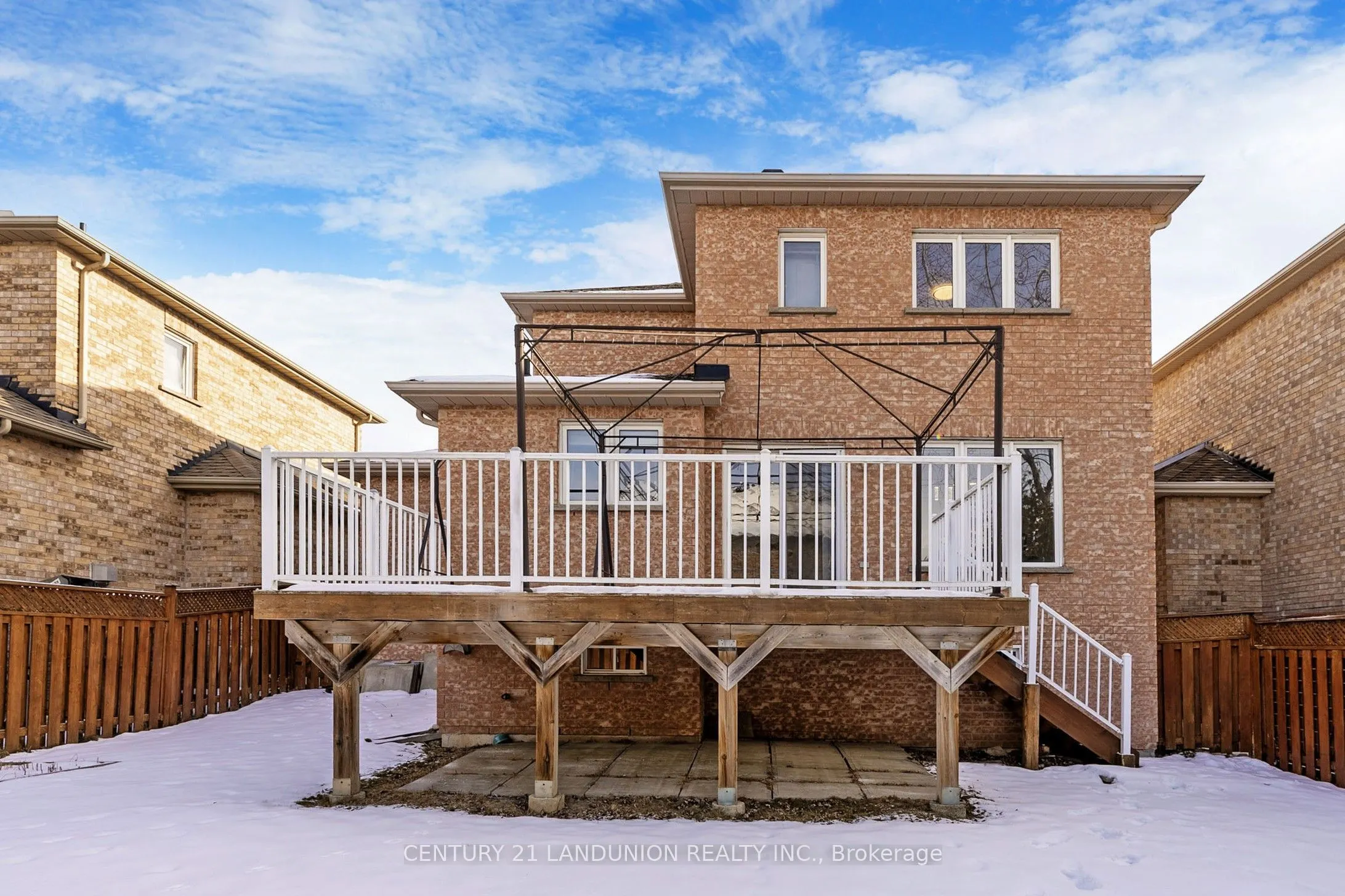 378 Spruce Grove Crescent