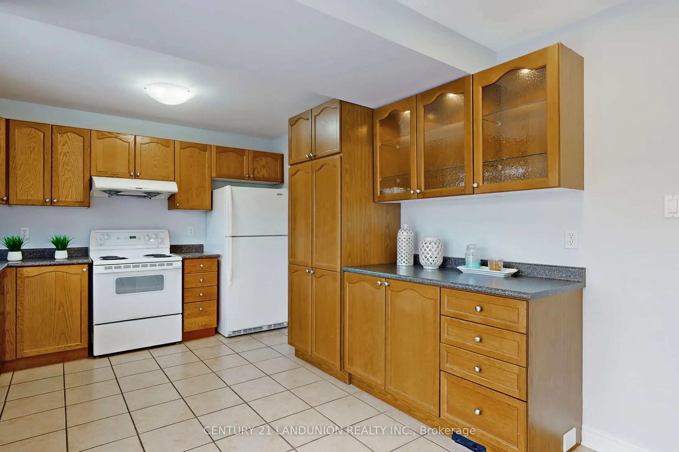378 Spruce Grove Crescent