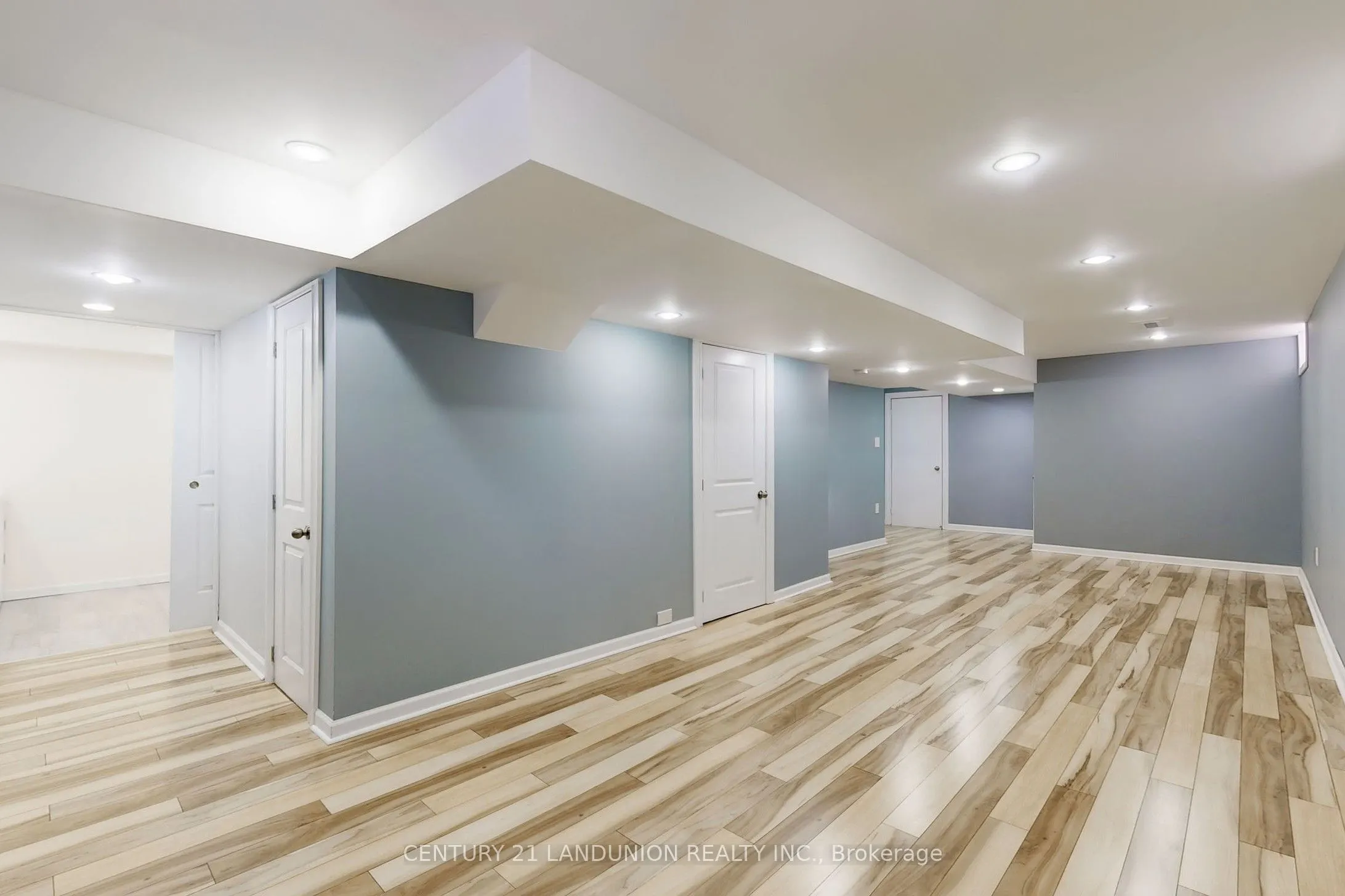 378 Spruce Grove Crescent