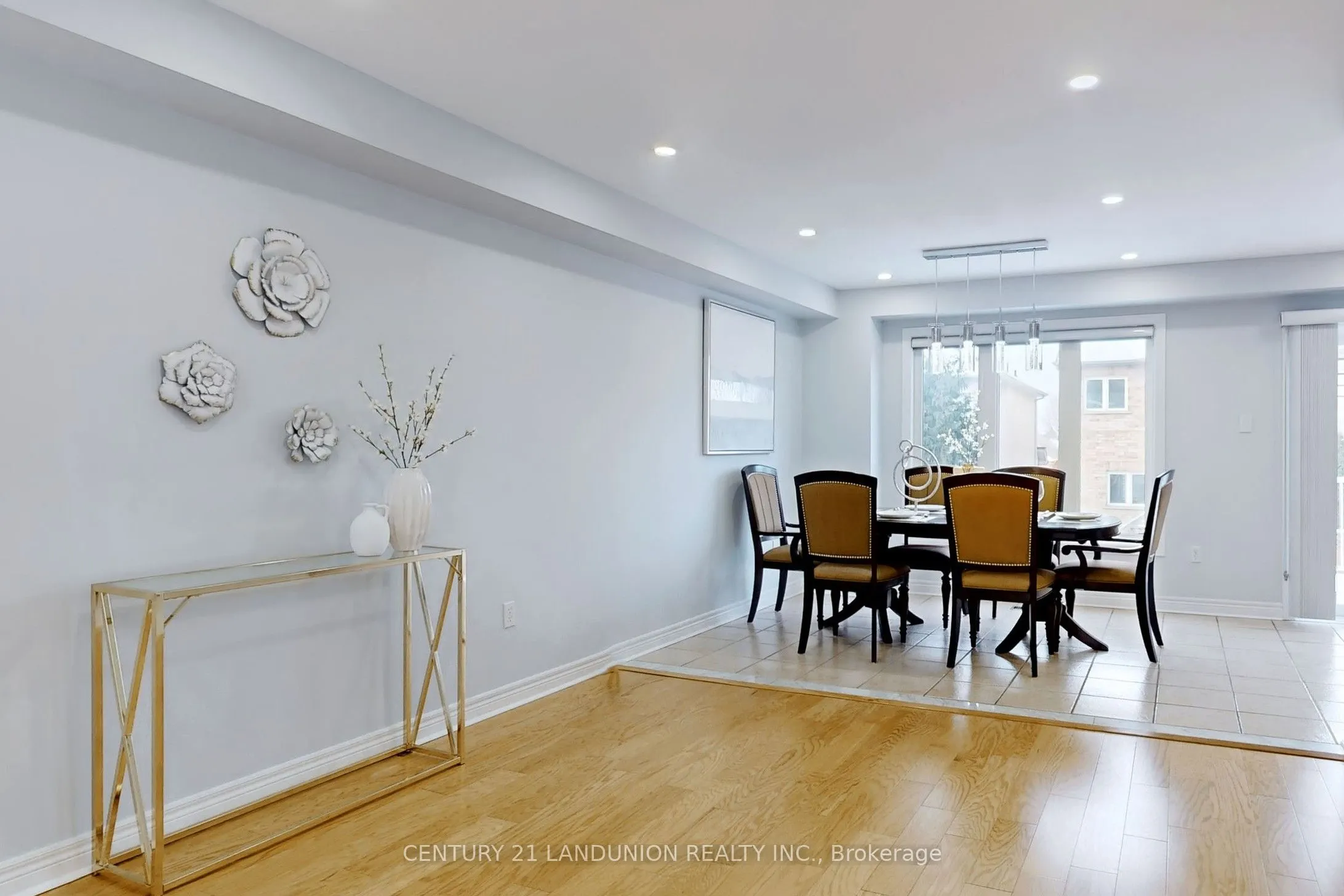 378 Spruce Grove Crescent