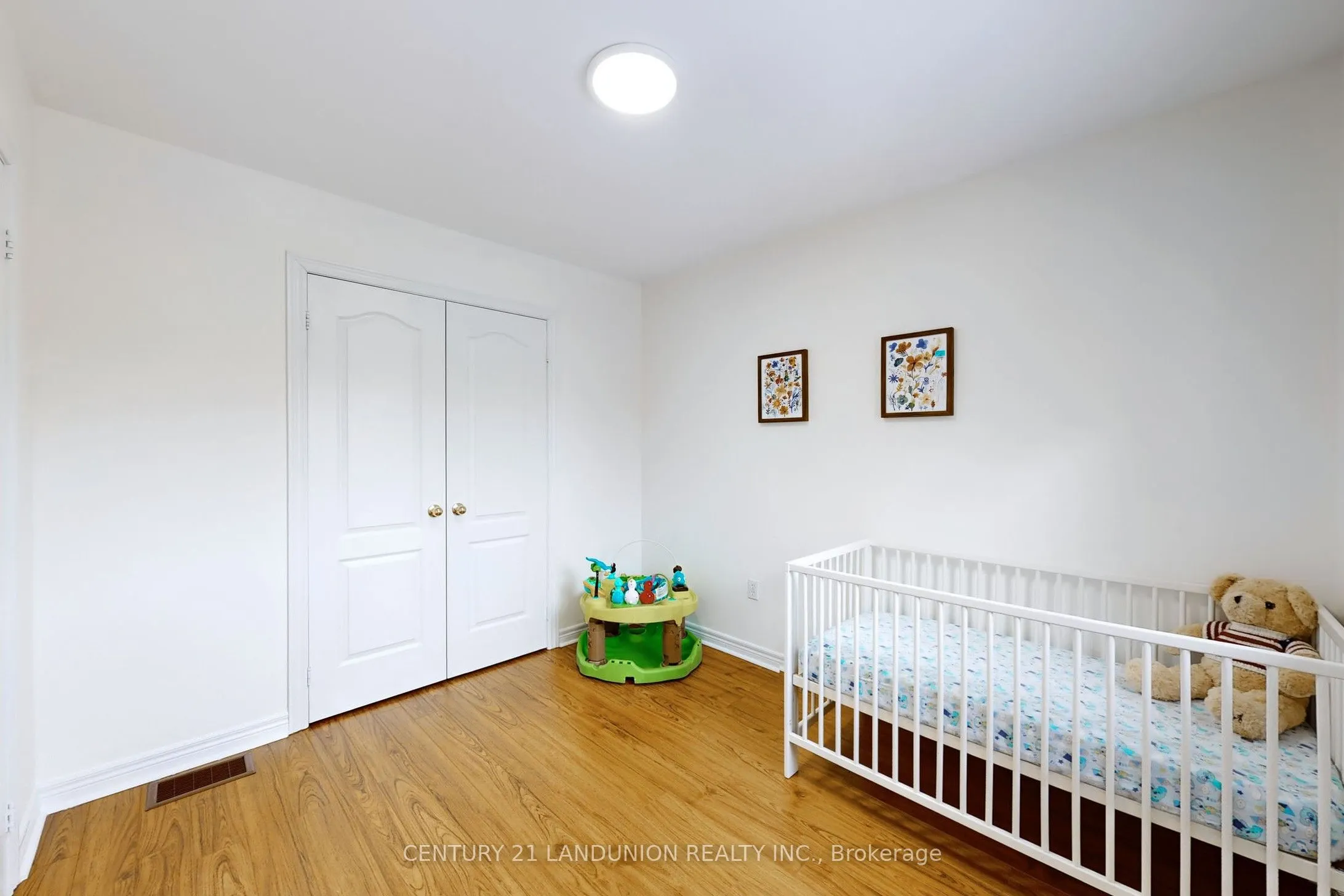 378 Spruce Grove Crescent