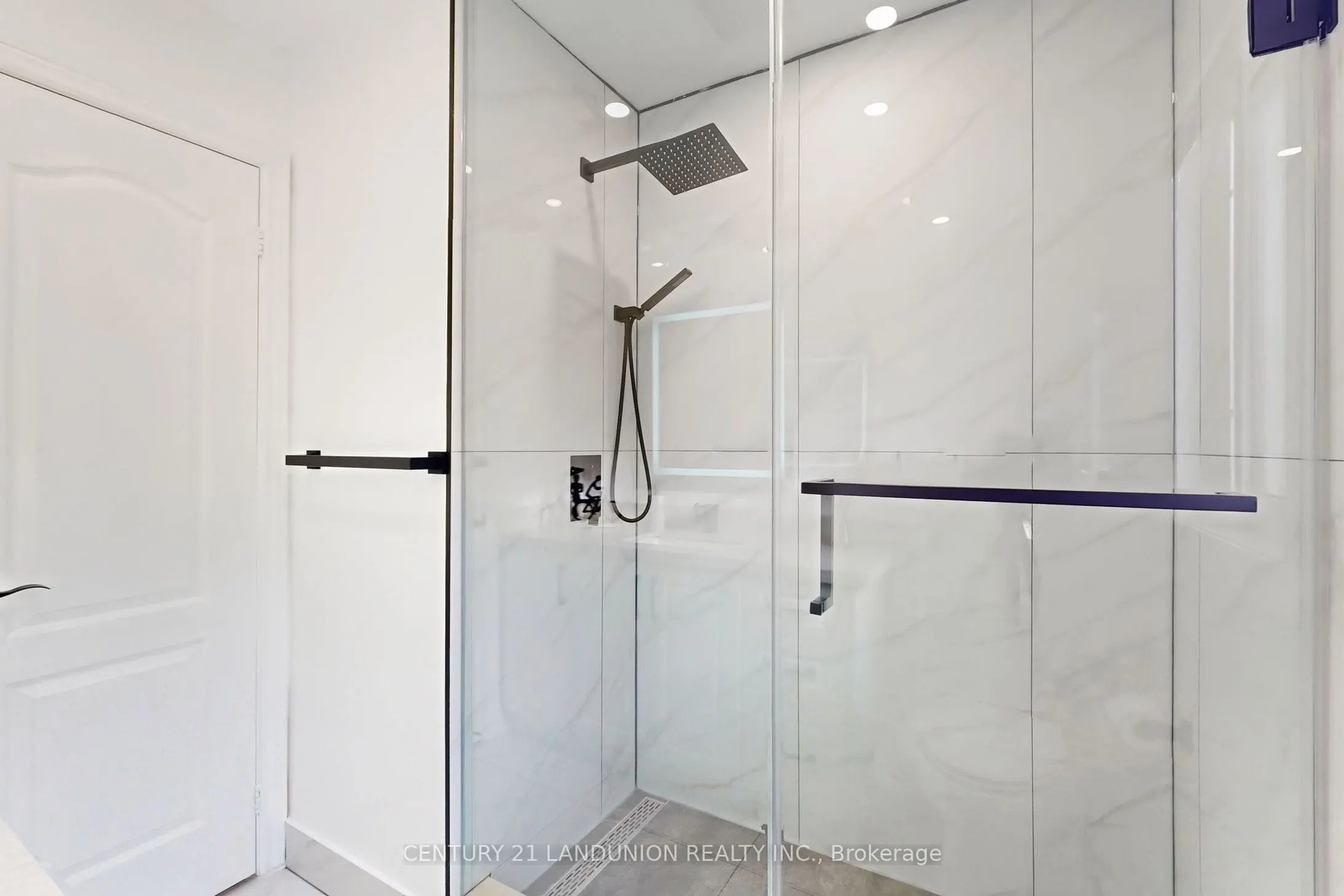 378 Spruce Grove Crescent