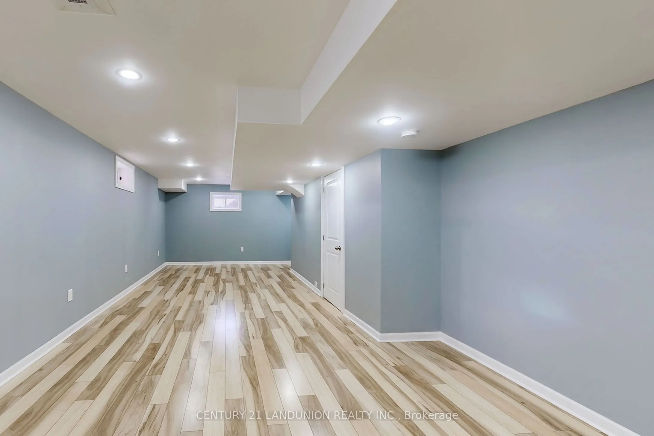 378 Spruce Grove Crescent