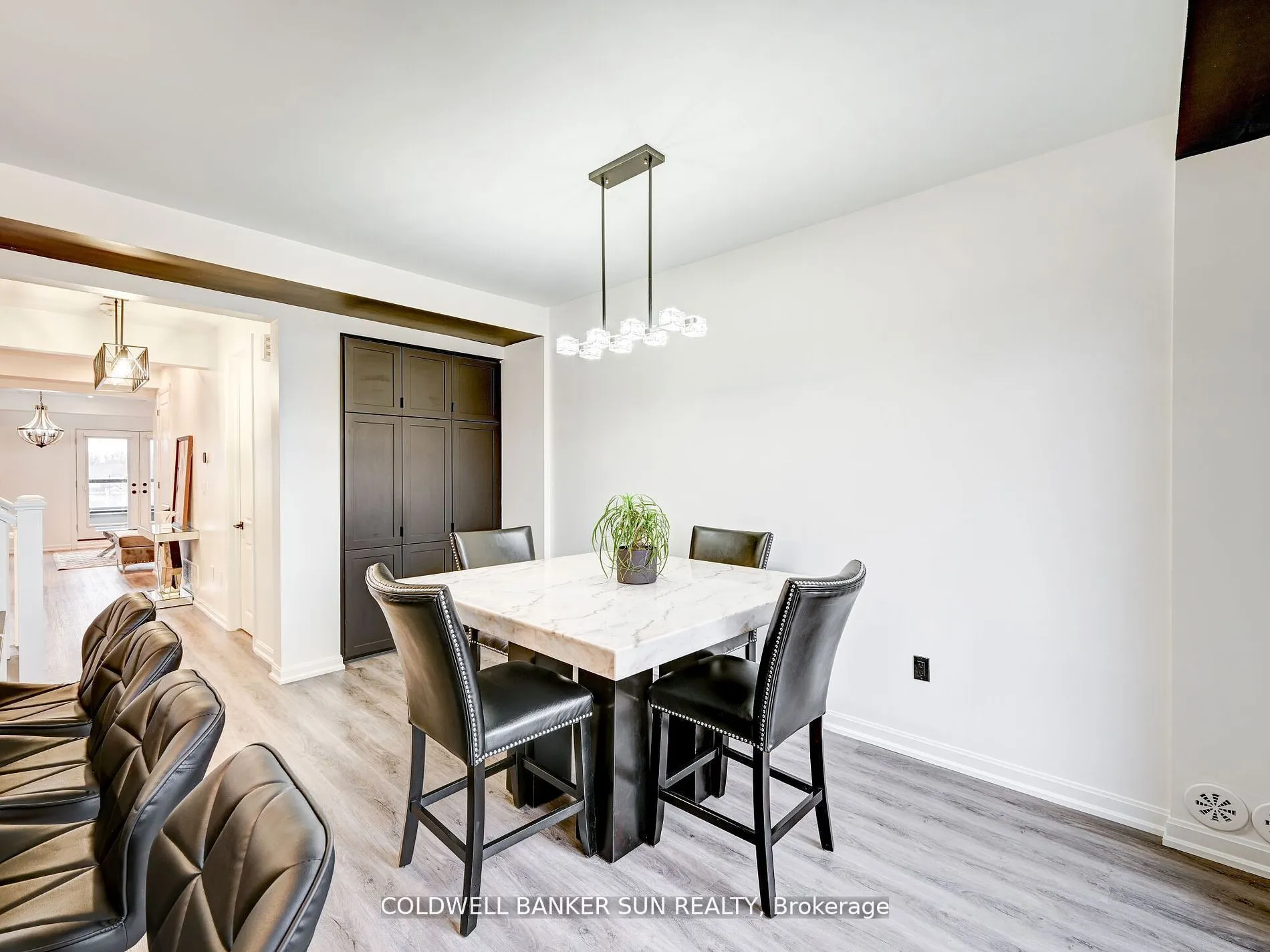401 Kleinburg Summit Way