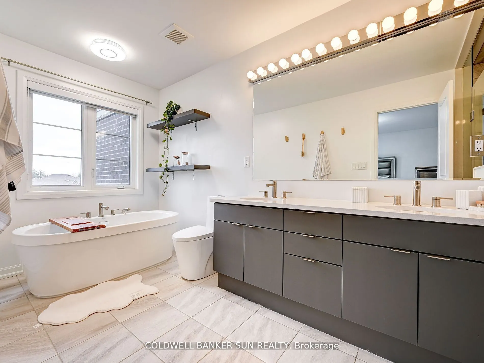 401 Kleinburg Summit Way