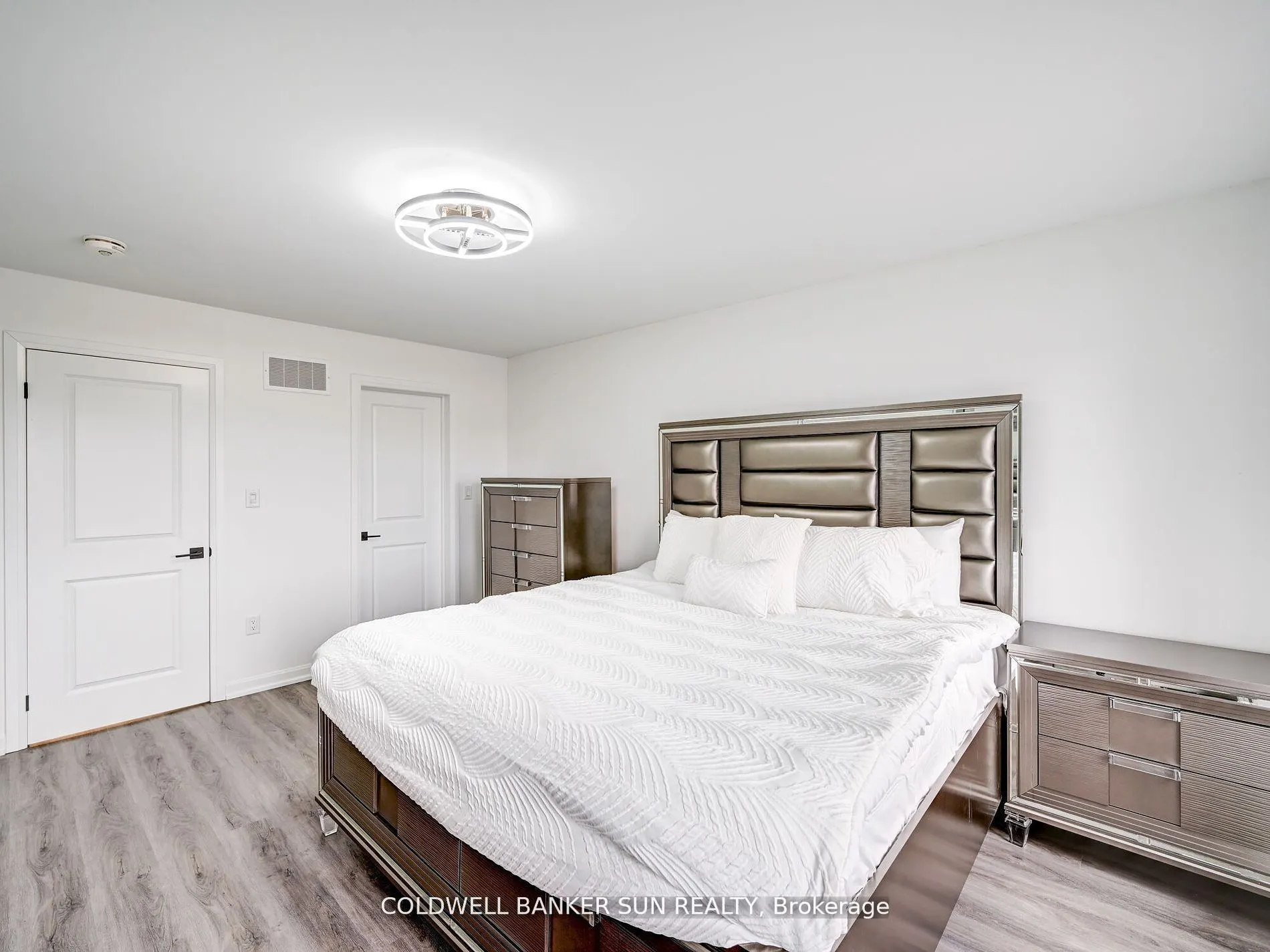 401 Kleinburg Summit Way