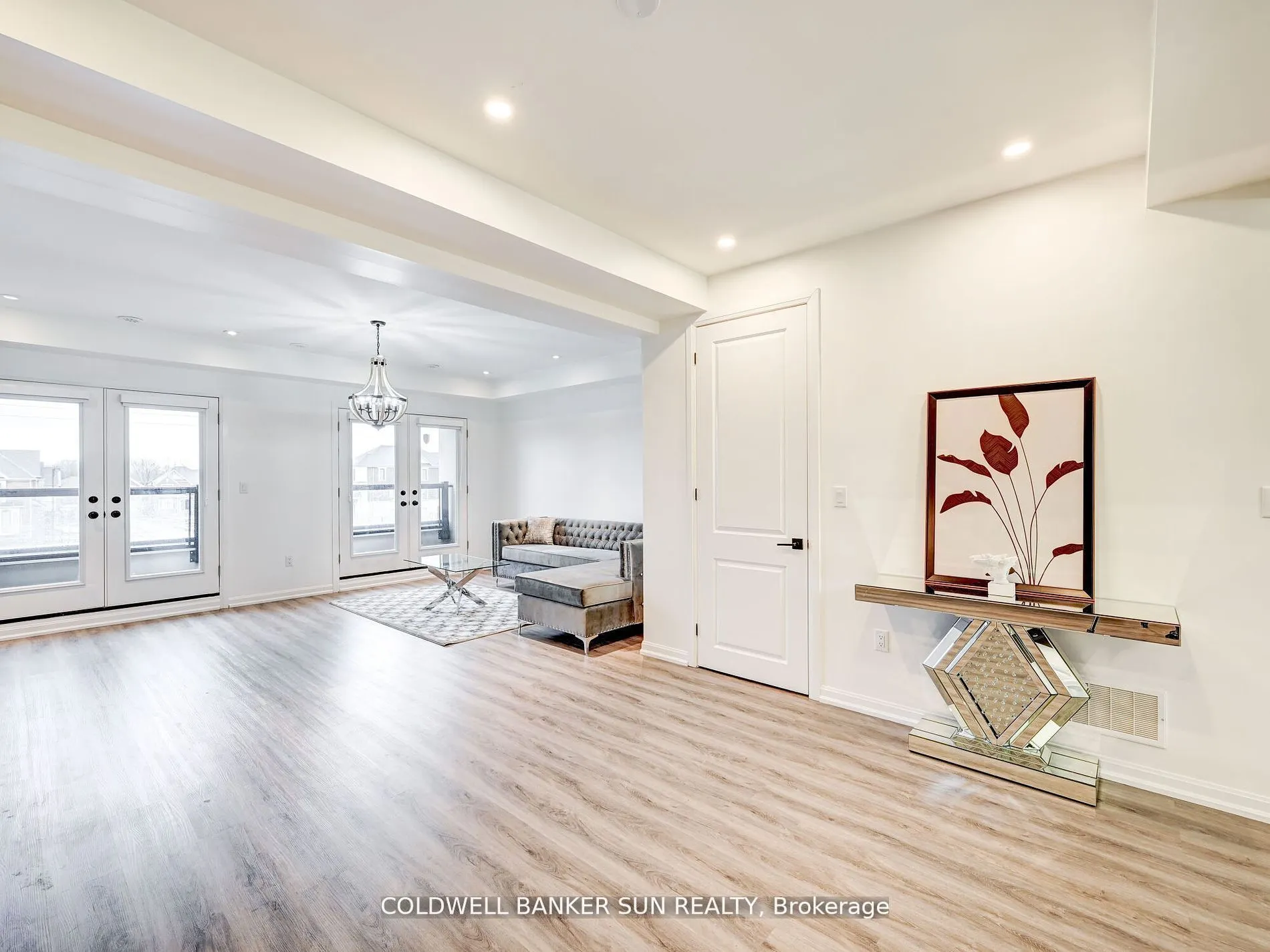 401 Kleinburg Summit Way