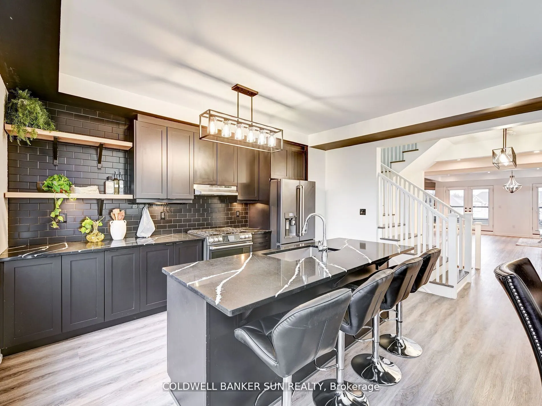 401 Kleinburg Summit Way