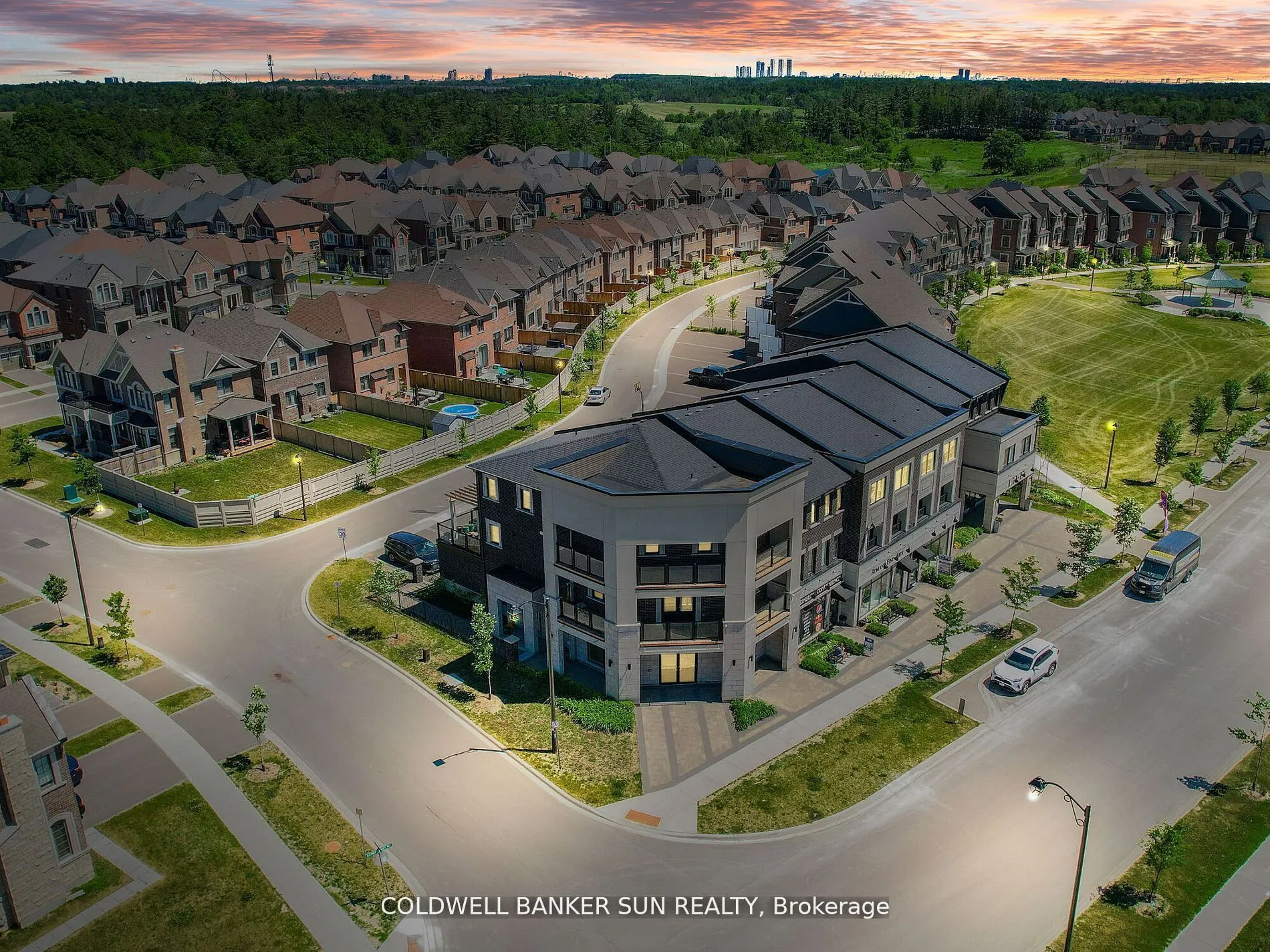401 Kleinburg Summit Way