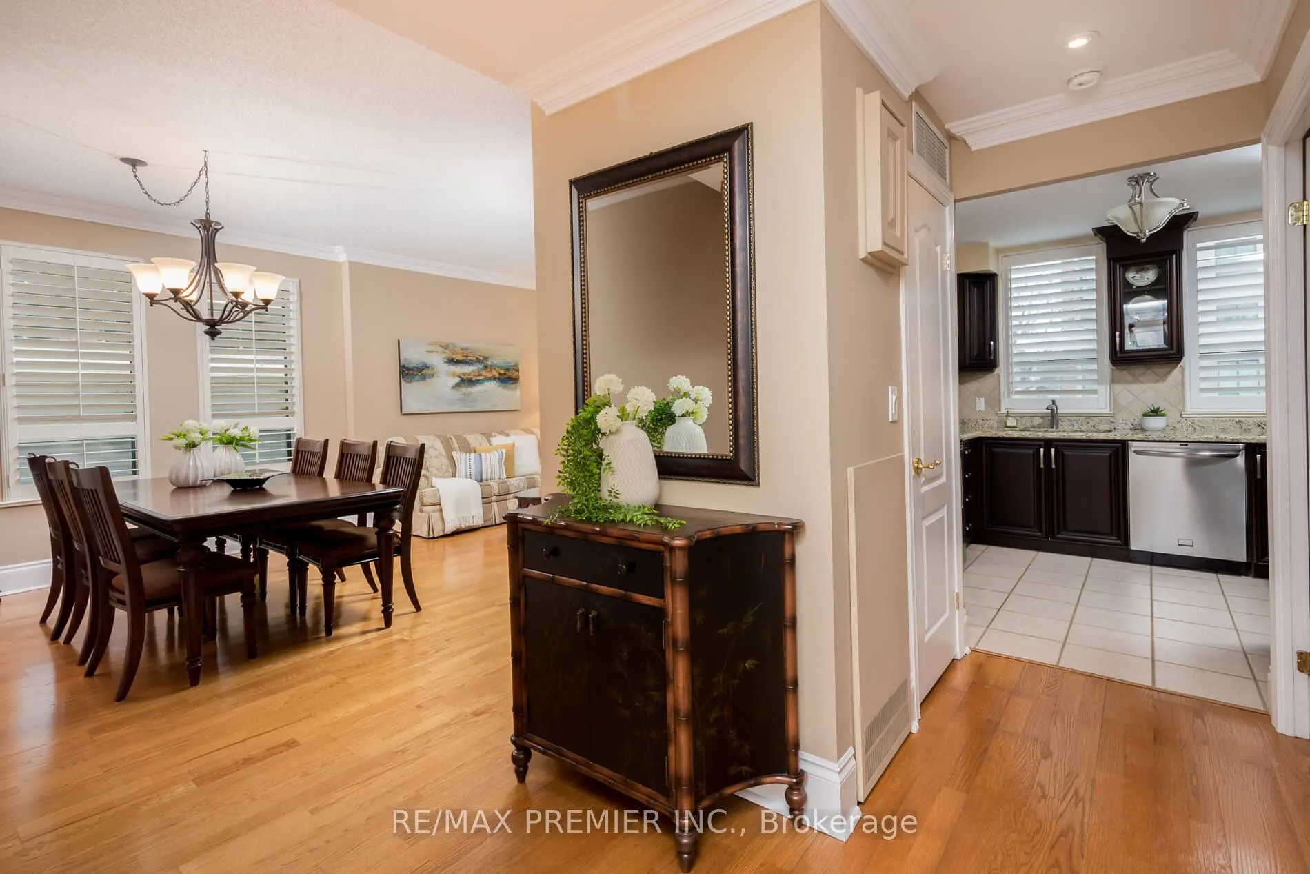 53 Woodbridge Avenue, #219