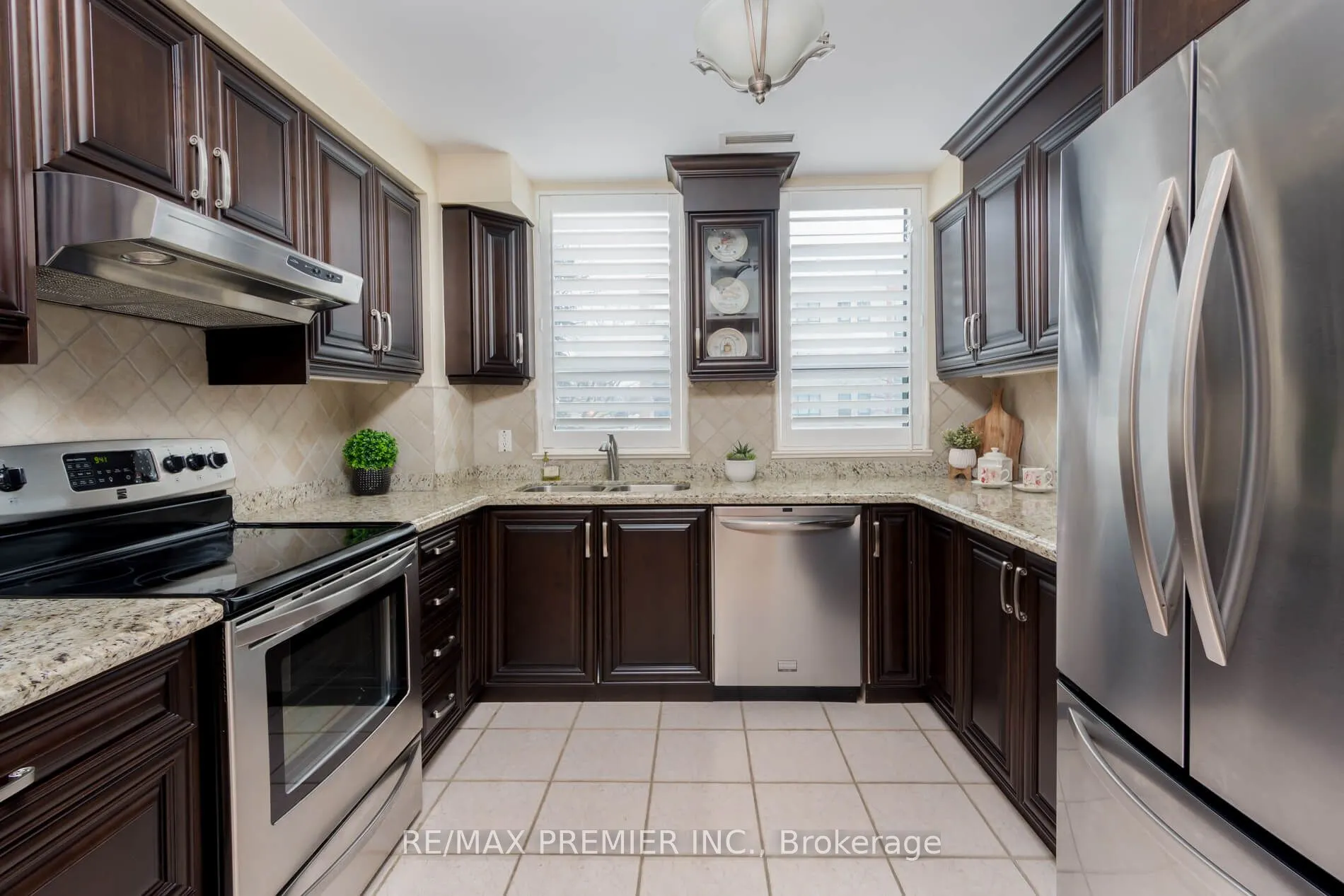 53 Woodbridge Avenue, #219