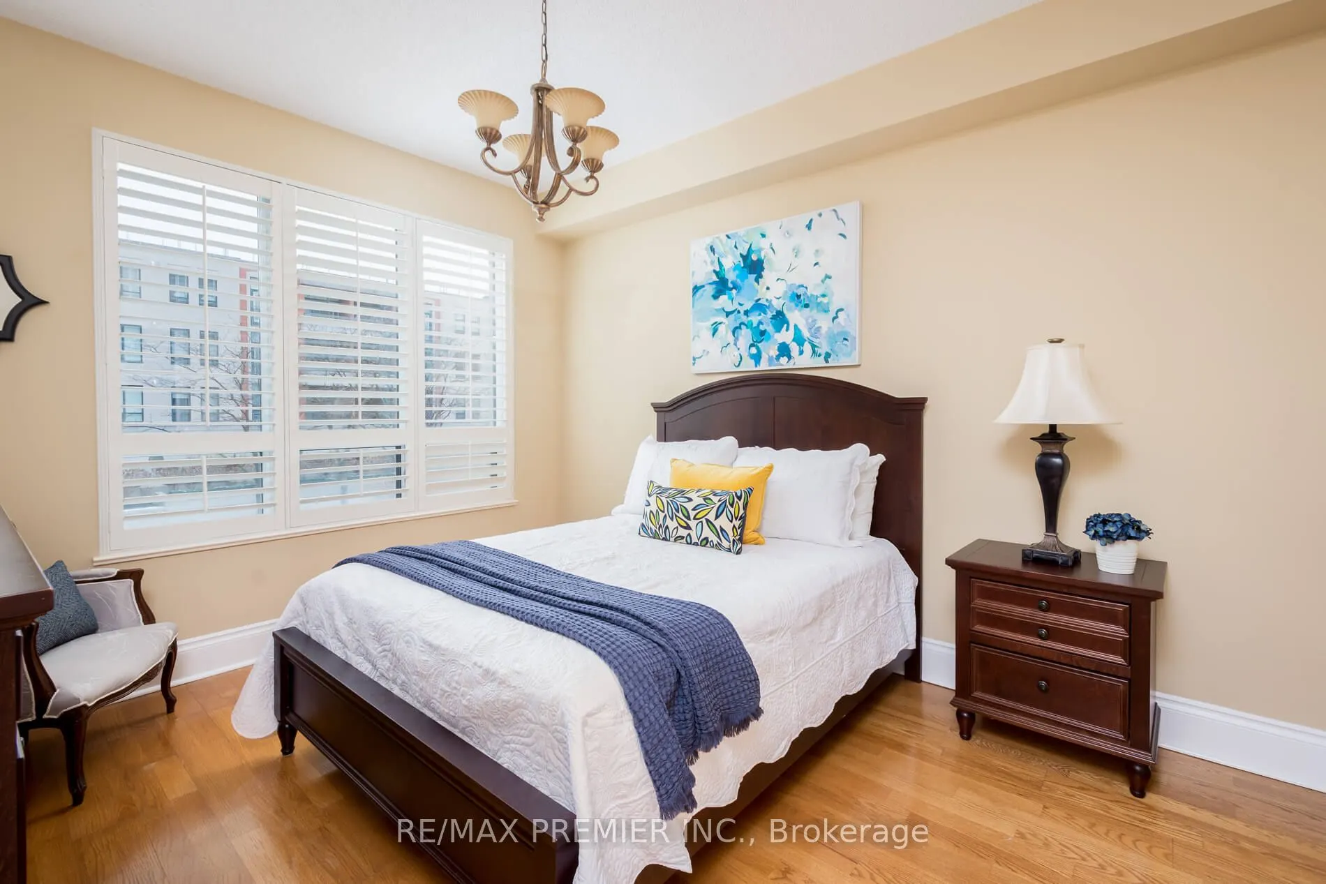 53 Woodbridge Avenue, #219
