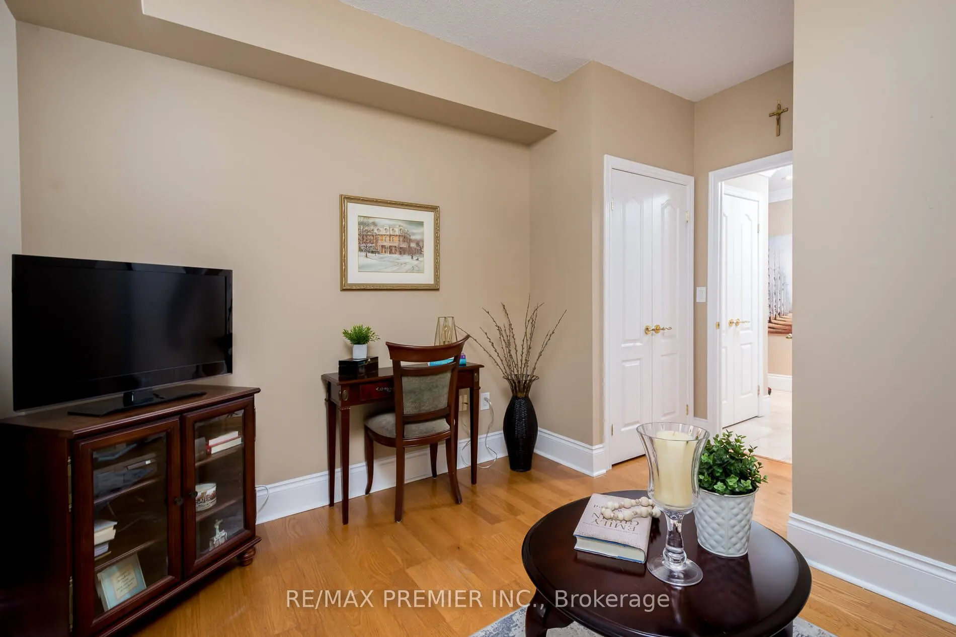 53 Woodbridge Avenue, #219