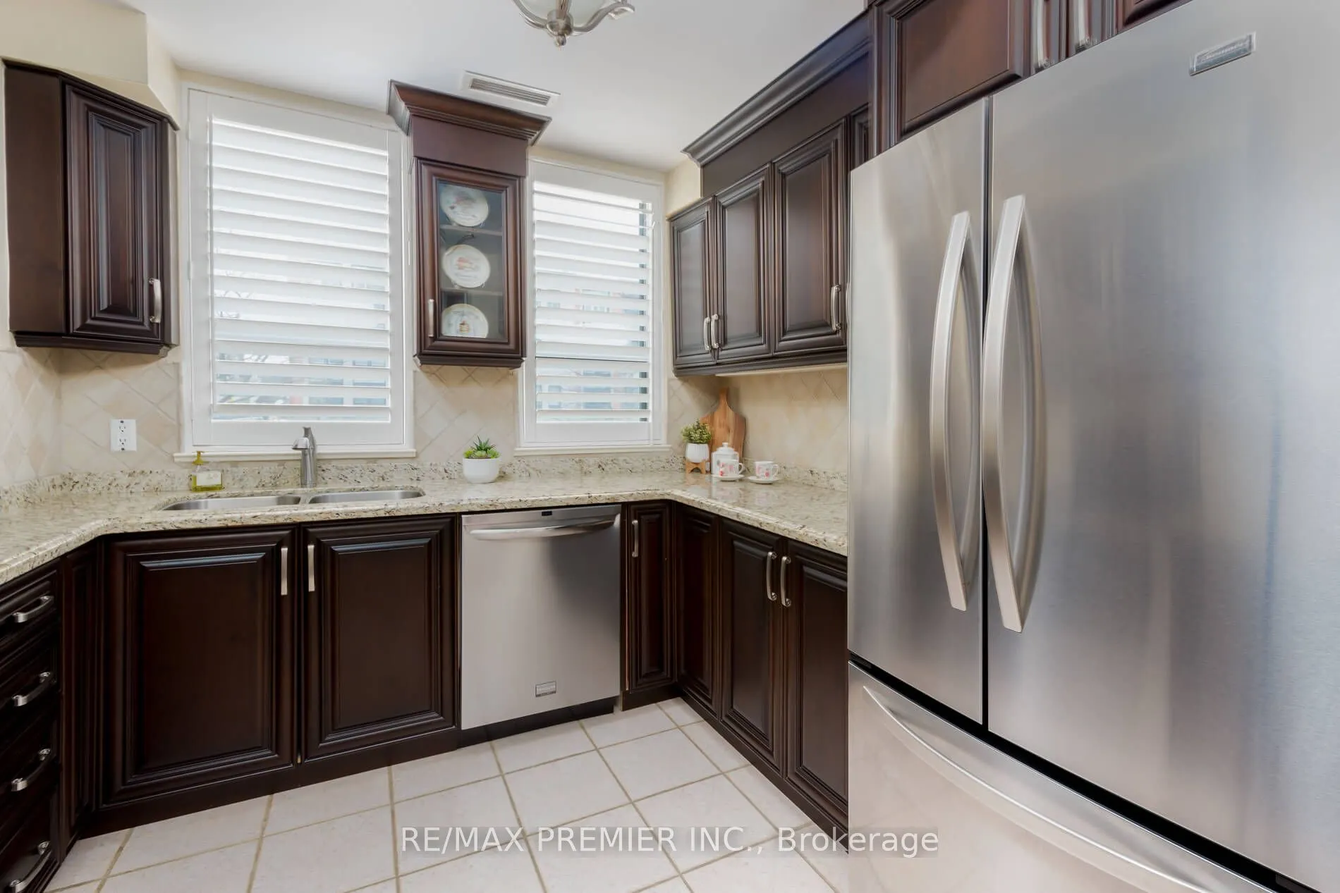 53 Woodbridge Avenue, #219