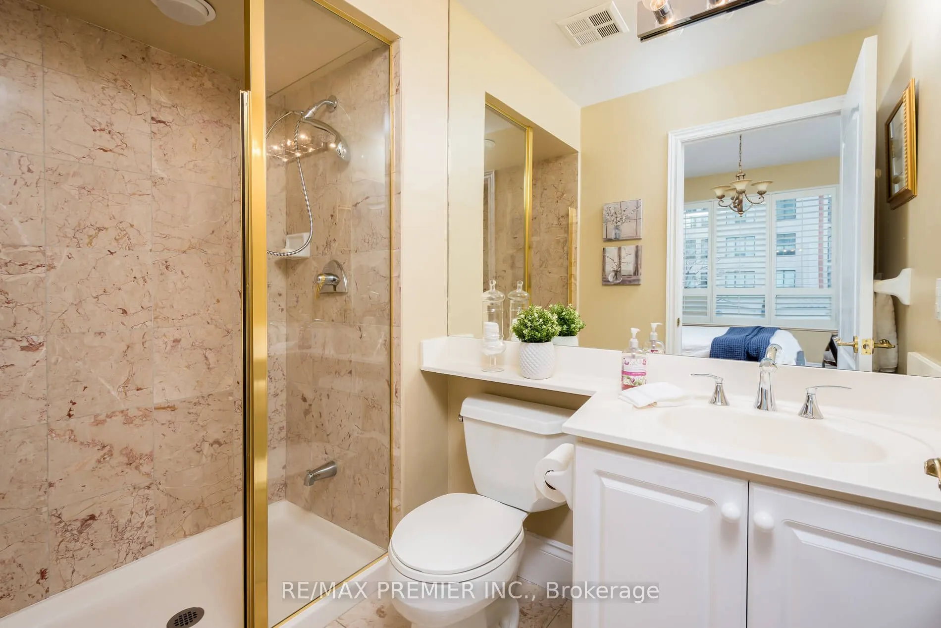 53 Woodbridge Avenue, #219
