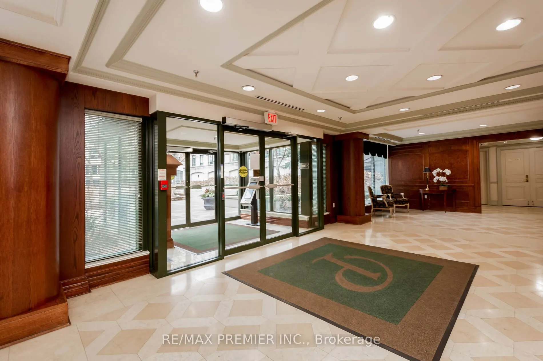 53 Woodbridge Avenue, #219
