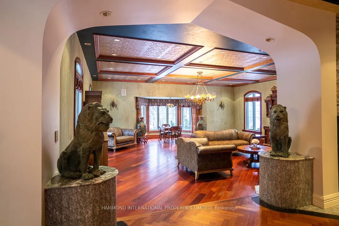 76 Quail Run Boulevard