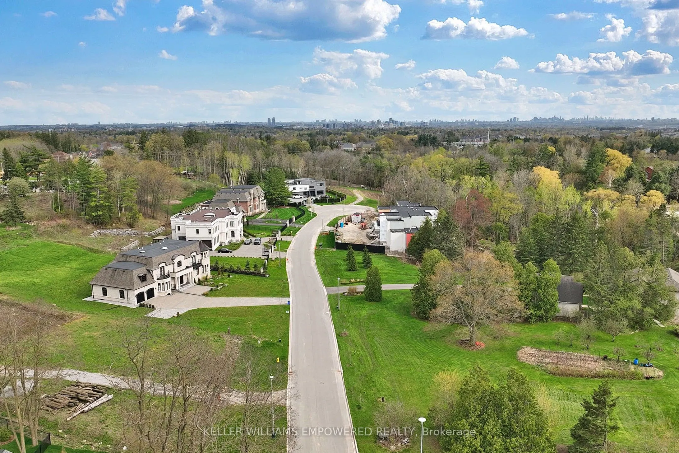 15 Honey Locust Court
