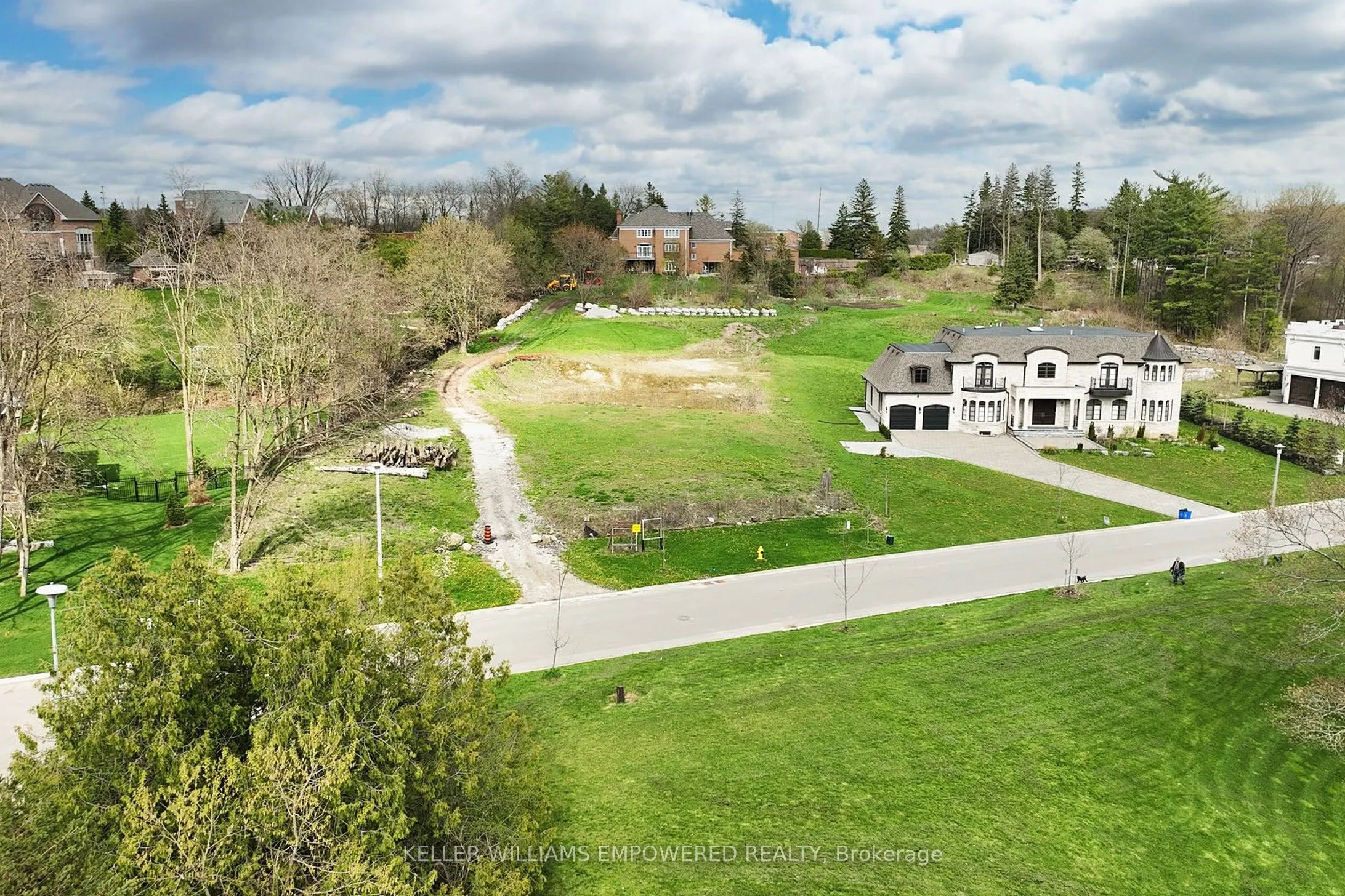 15 Honey Locust Court