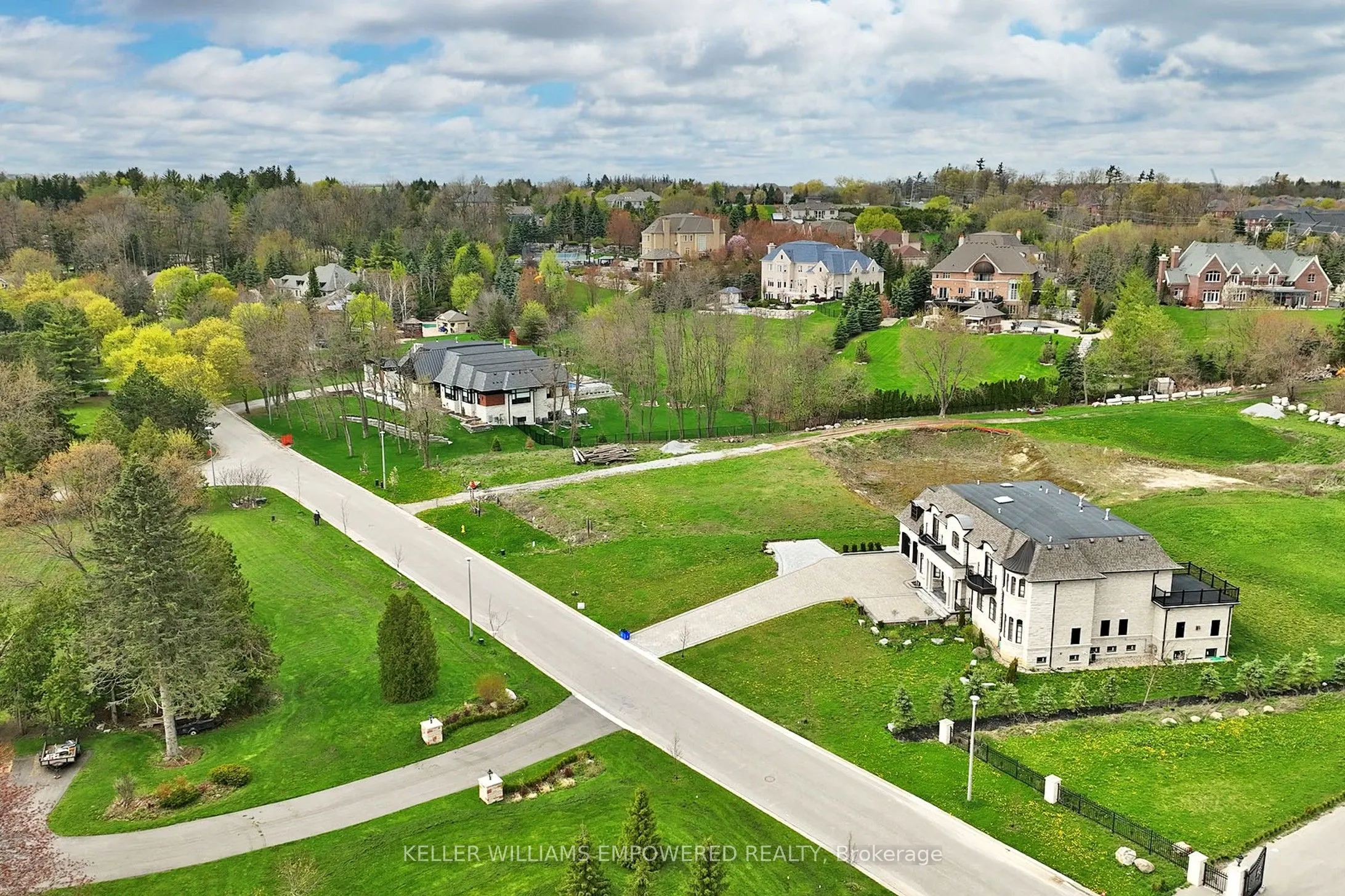15 Honey Locust Court