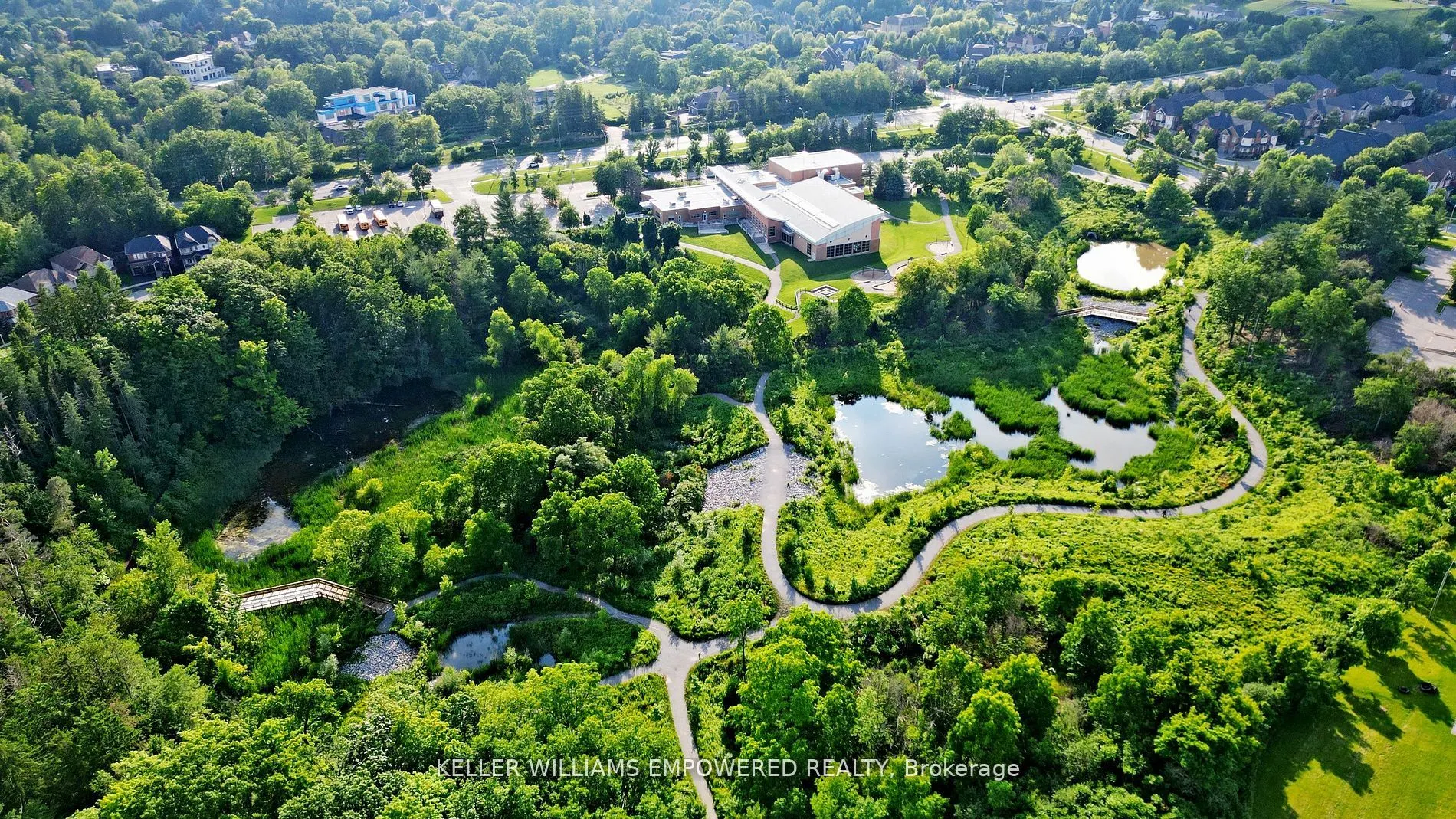 2 Honey Locust Court
