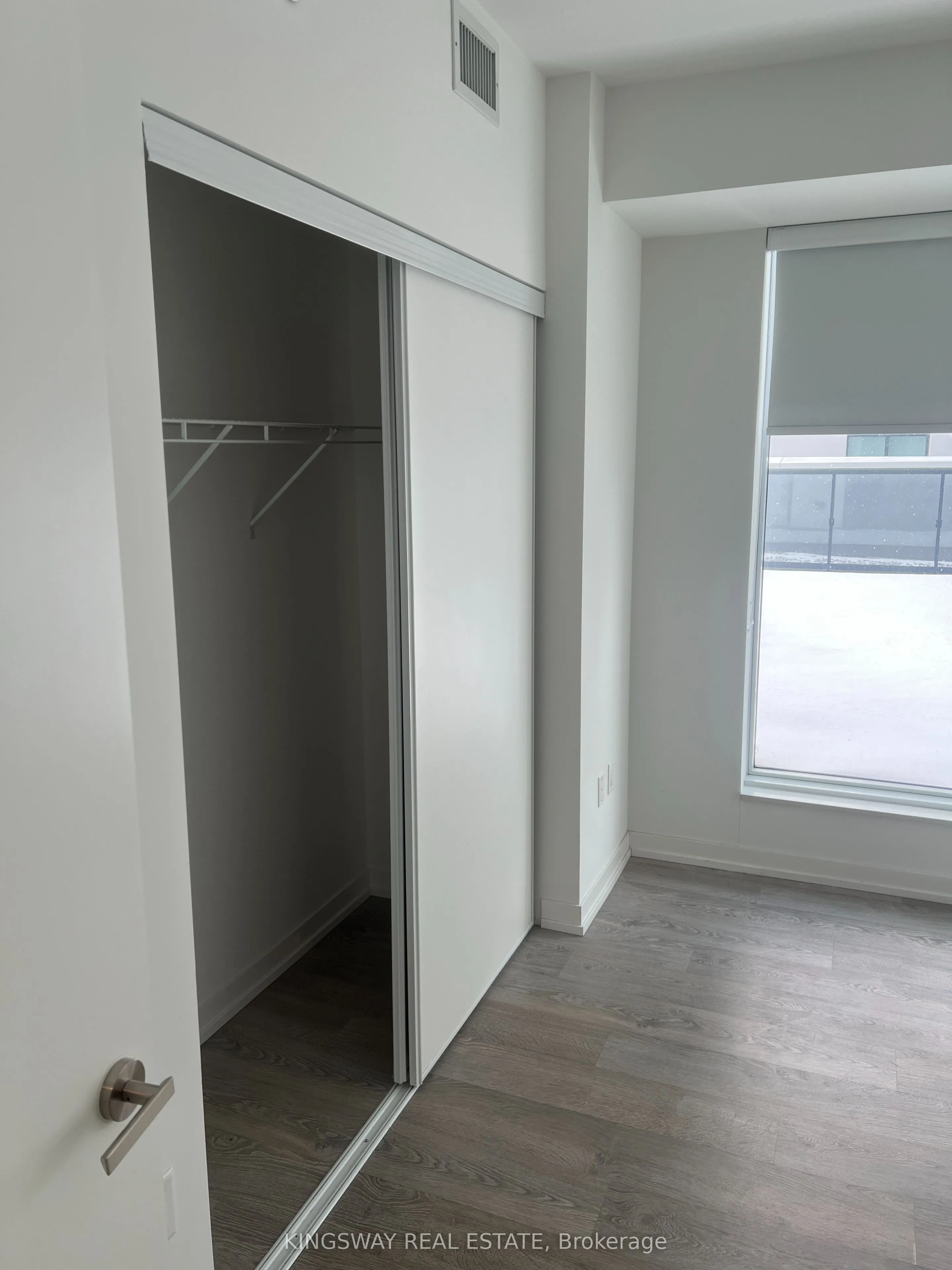 8868 Yonge Street, #521E