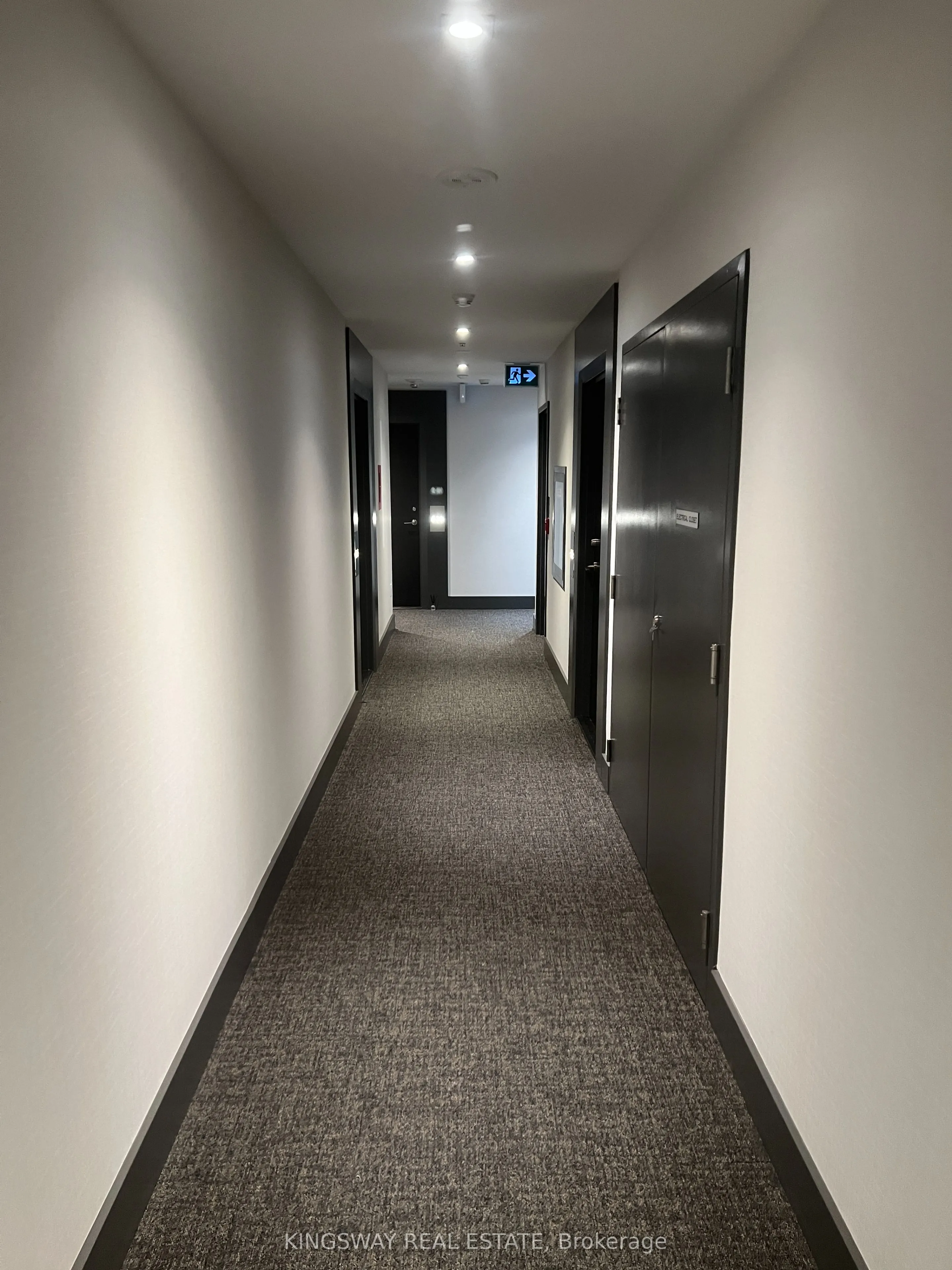 8868 Yonge Street, #521E