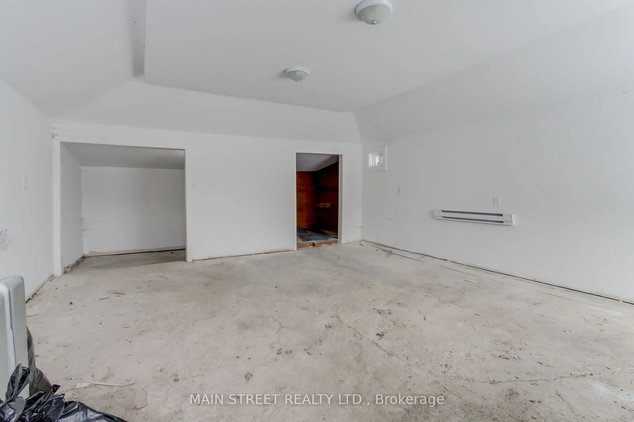 260 The Queensway Road S