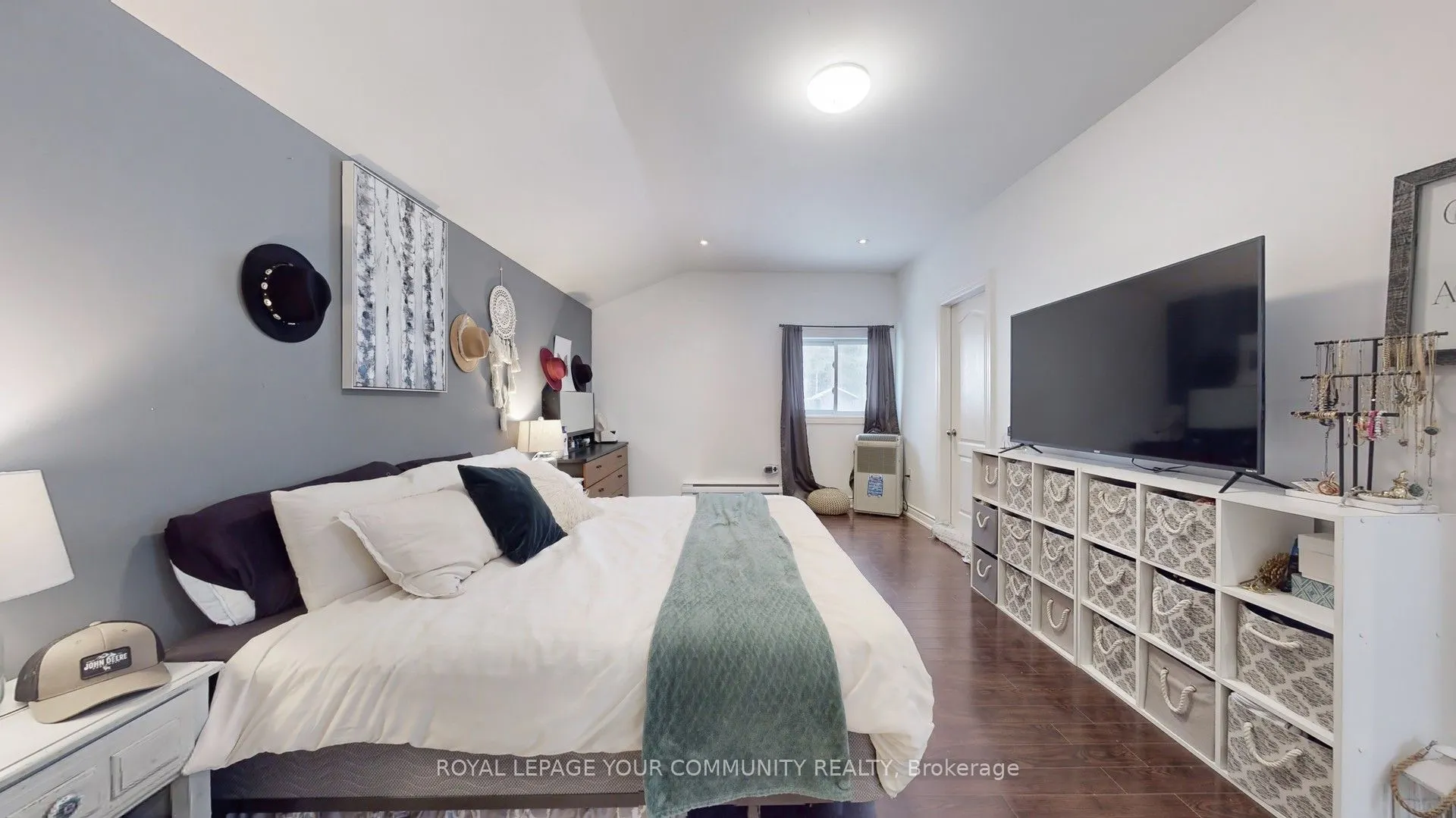 5154 Aurora Road