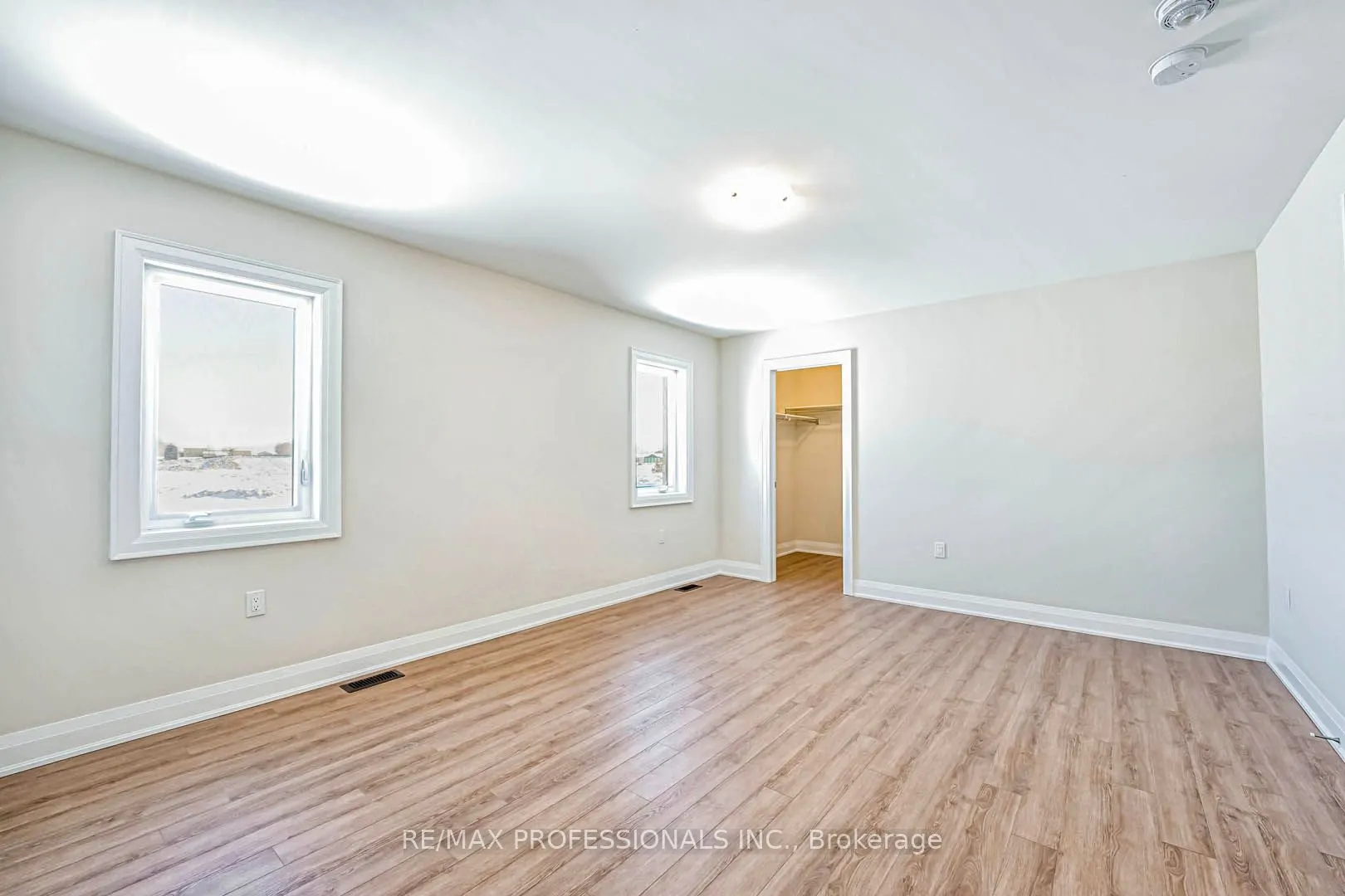 7 George Ellis Drive