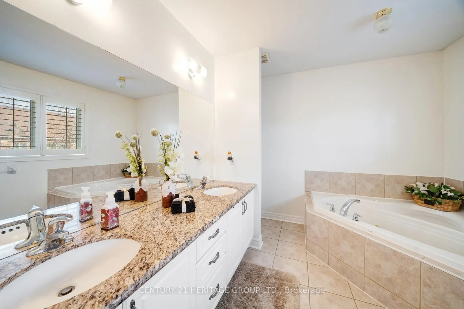 173 Wainscot Avenue