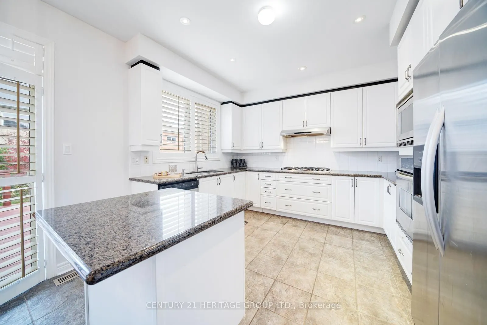 173 Wainscot Avenue