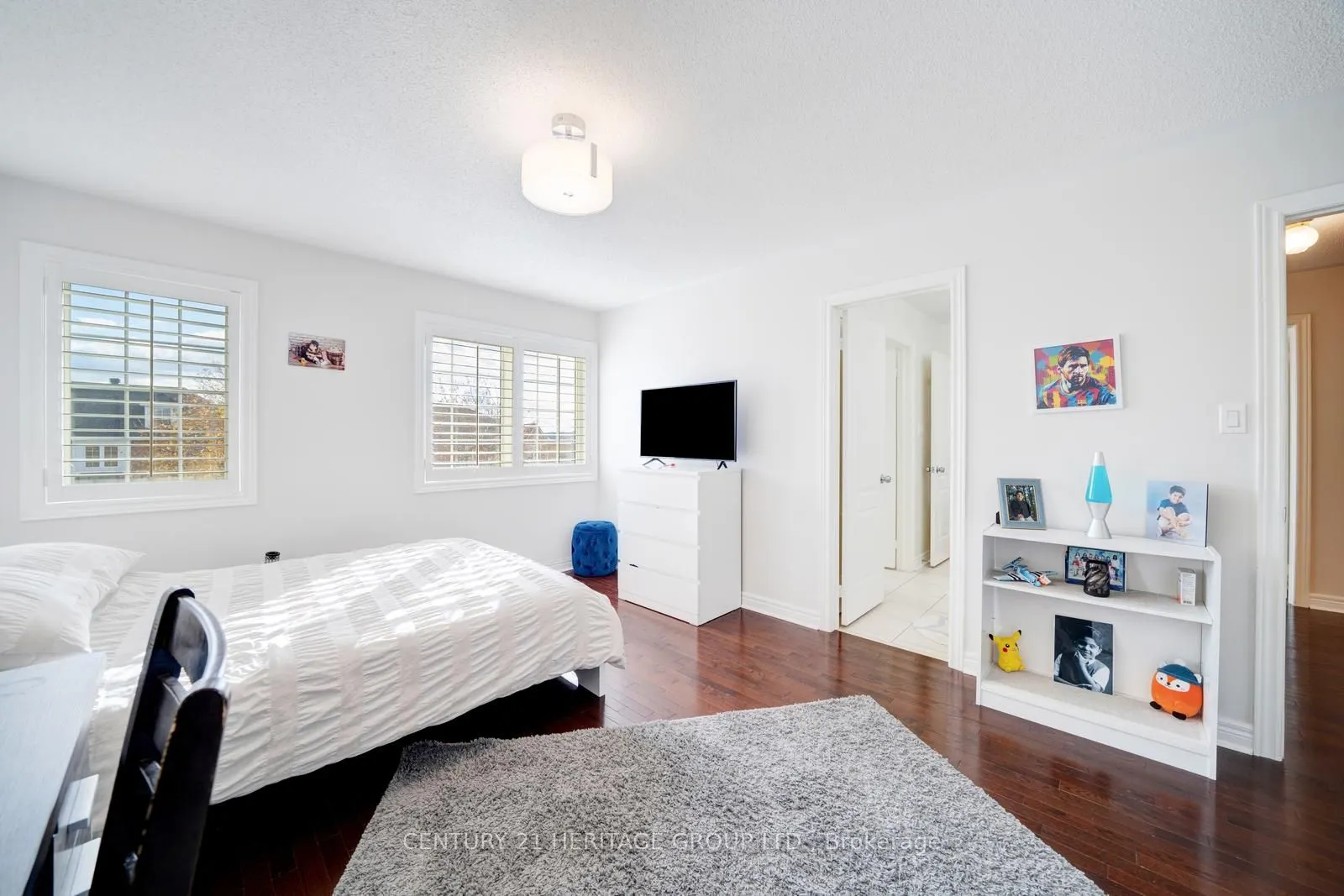 173 Wainscot Avenue
