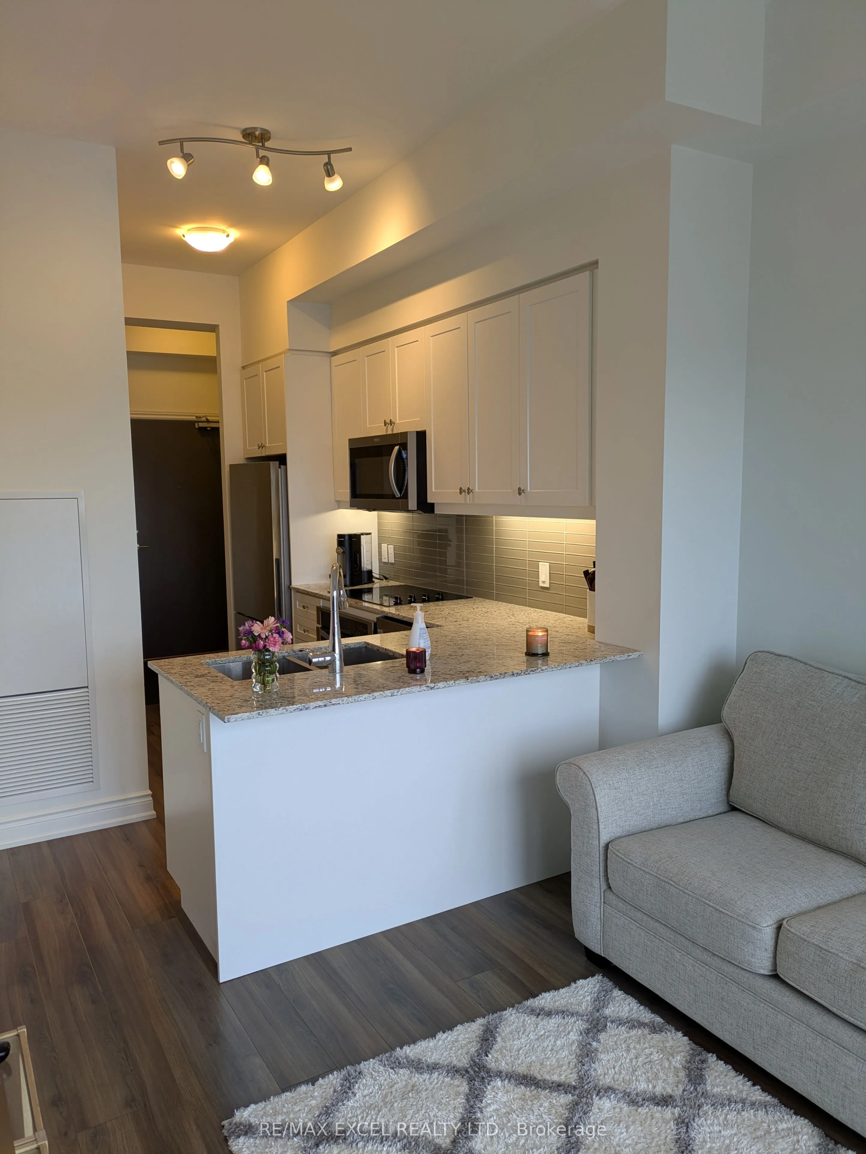 9618 Yonge Street, #709