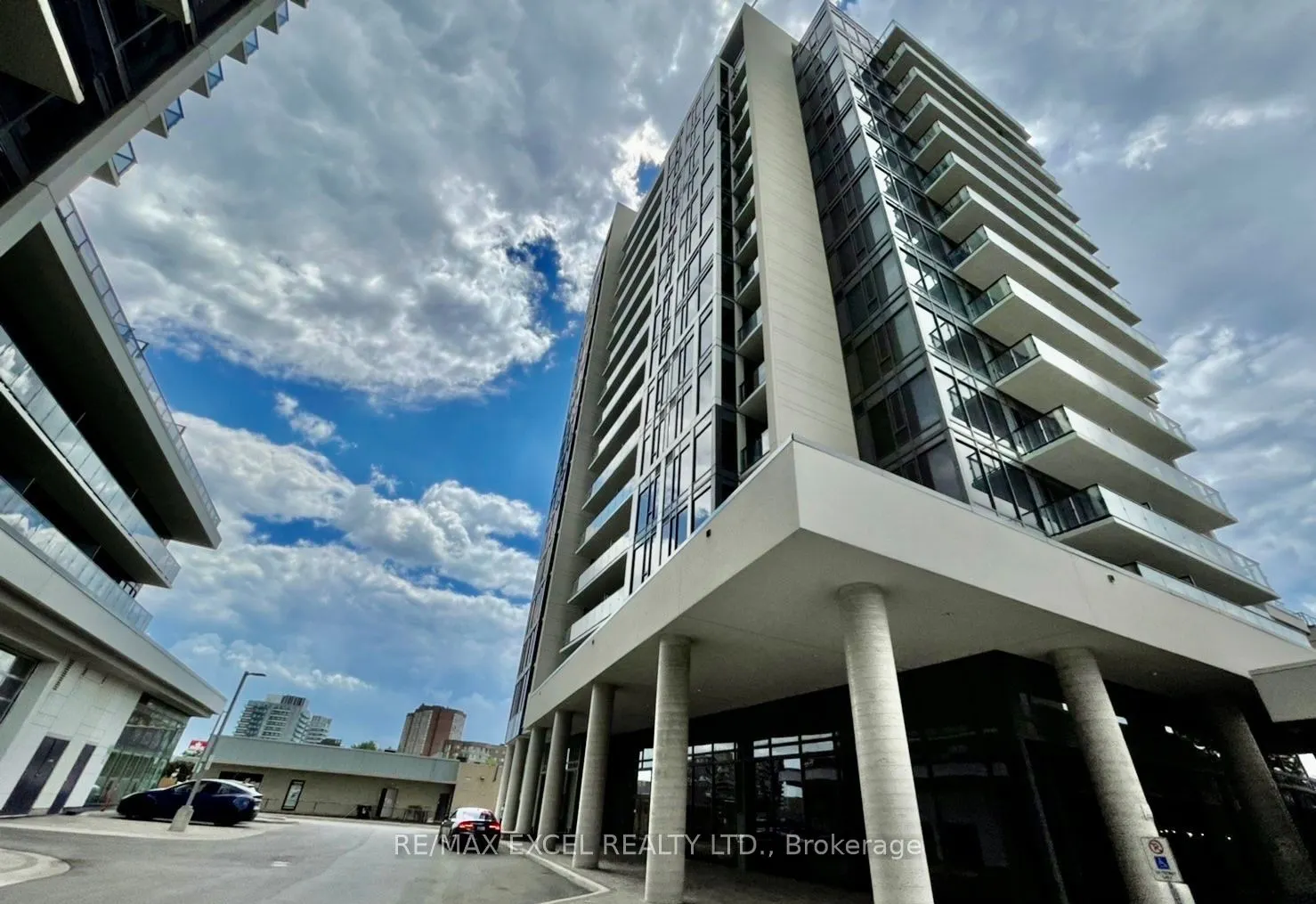 9618 Yonge Street, #709
