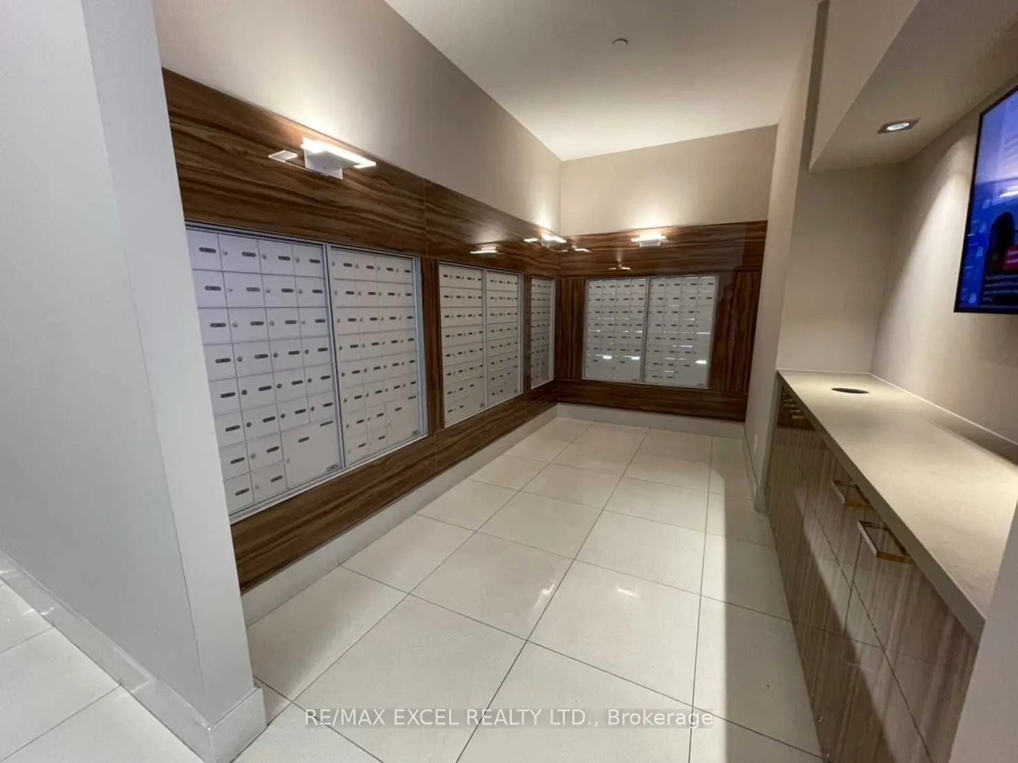 9618 Yonge Street, #709