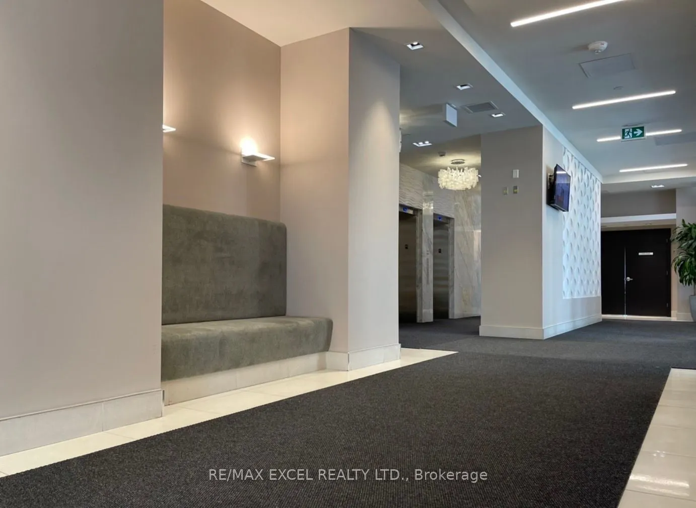9618 Yonge Street, #709