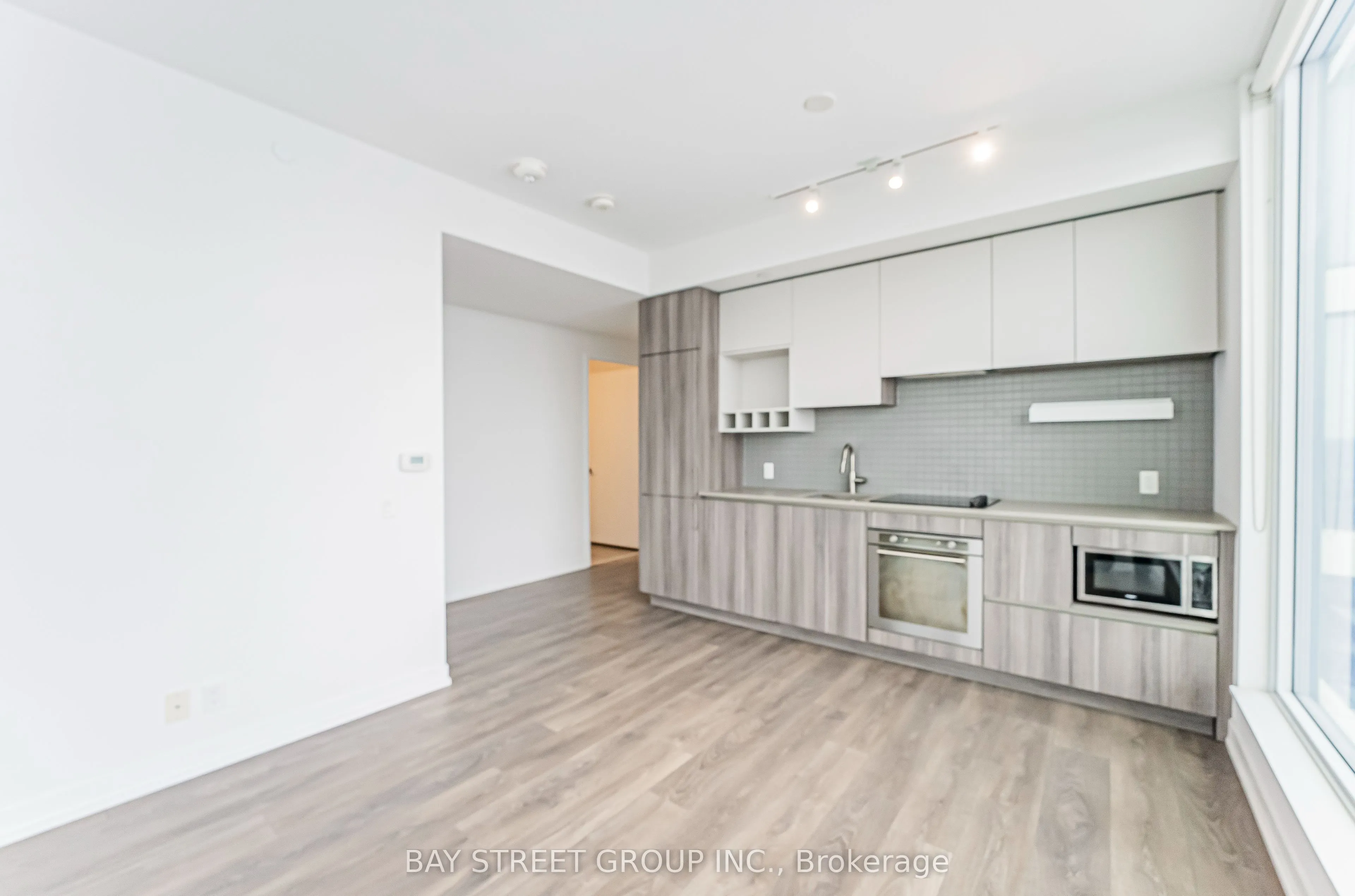 898 Portage Parkway, #2710