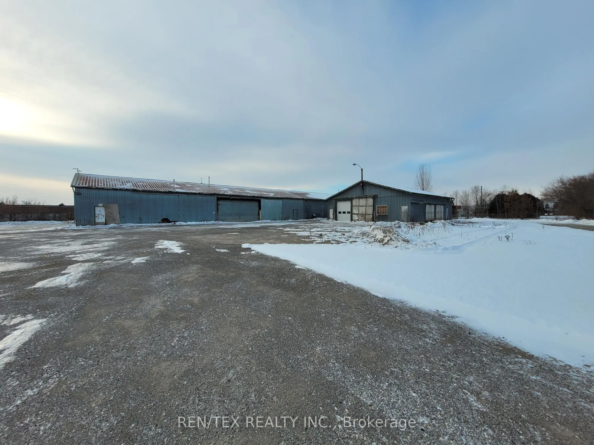 256 Victoria Street W, #Opt 3