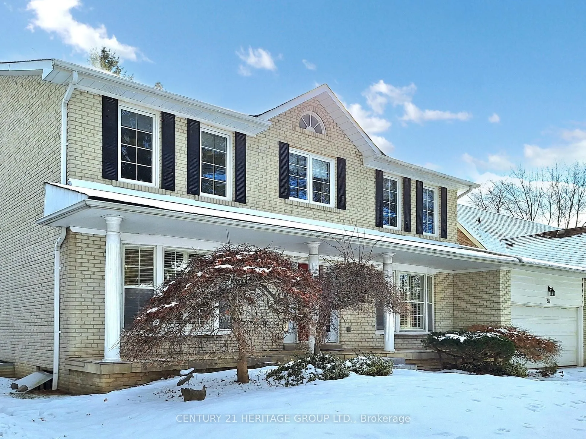 35 Forest Park Crescent