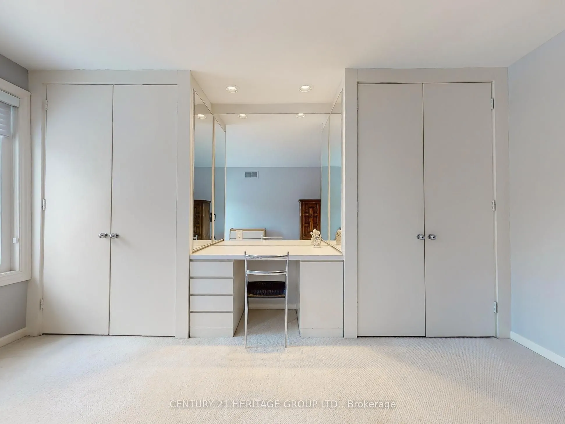 35 Forest Park Crescent