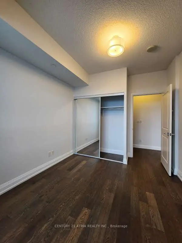 7161 Yonge Street, #2533