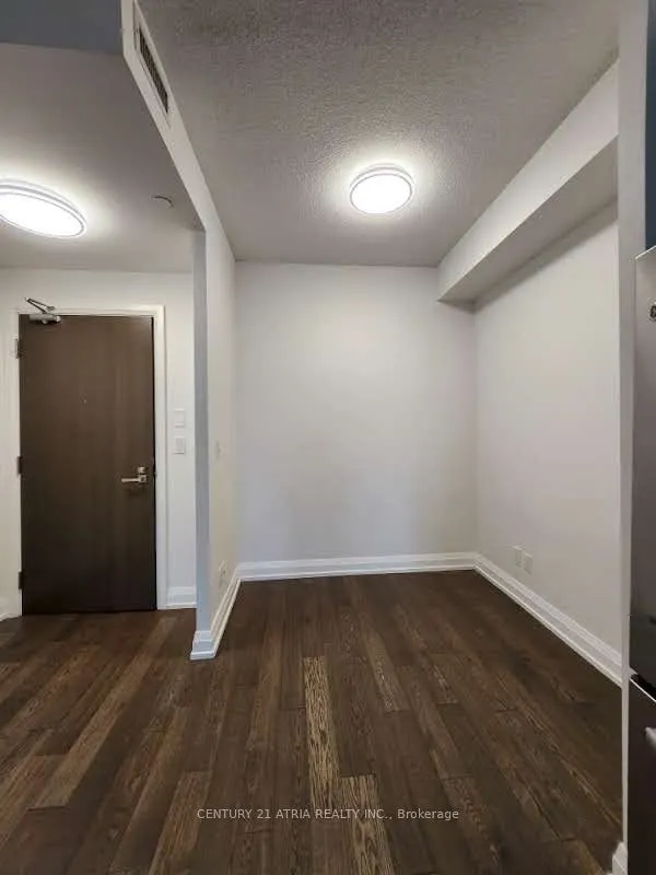 7161 Yonge Street, #2533