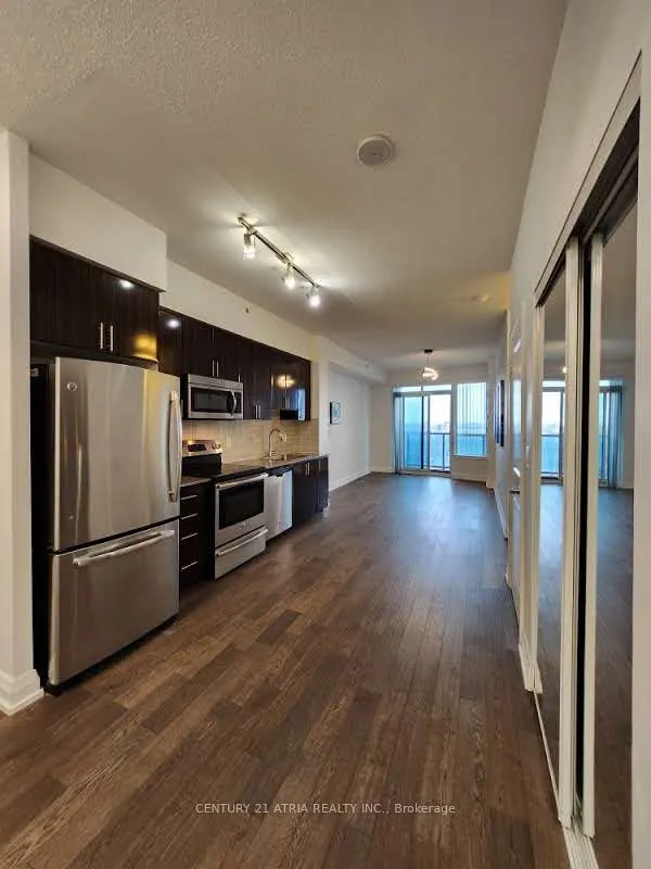 7161 Yonge Street, #2533