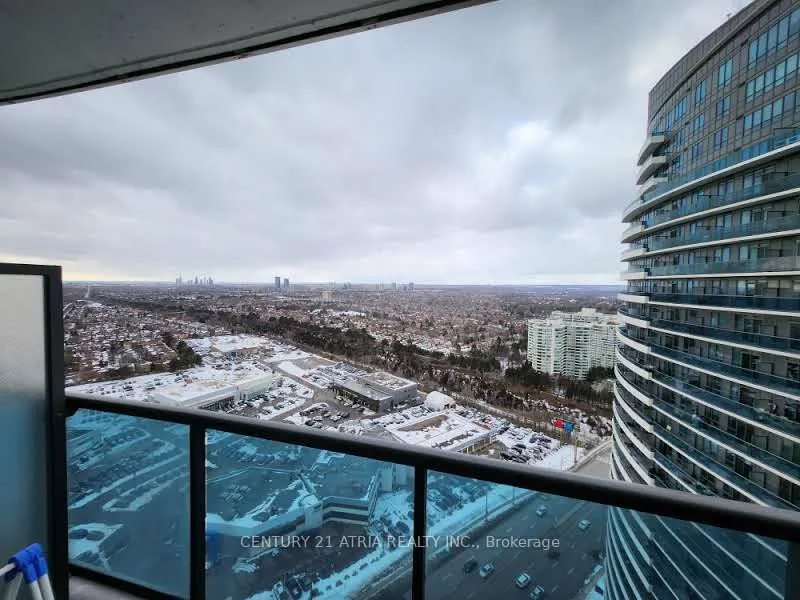 7161 Yonge Street, #2533